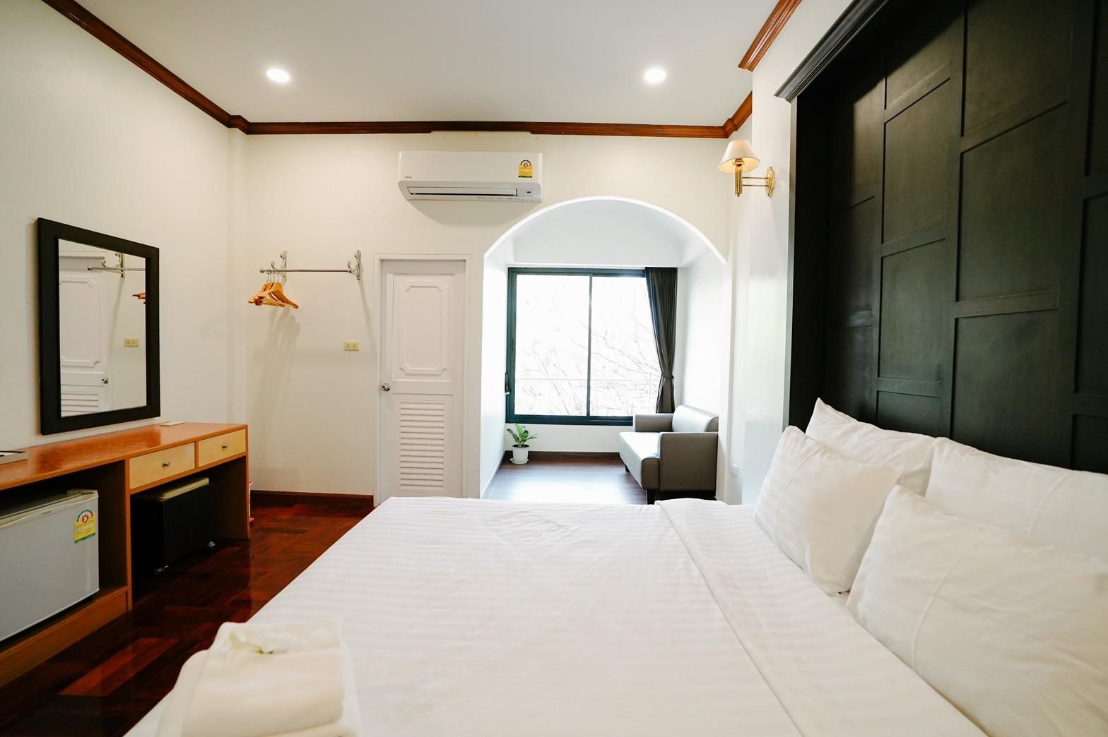 Deluxe Double Room with Balcony