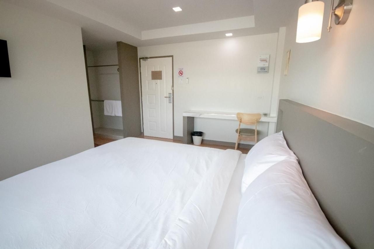 Na Care Hotel Standard Room