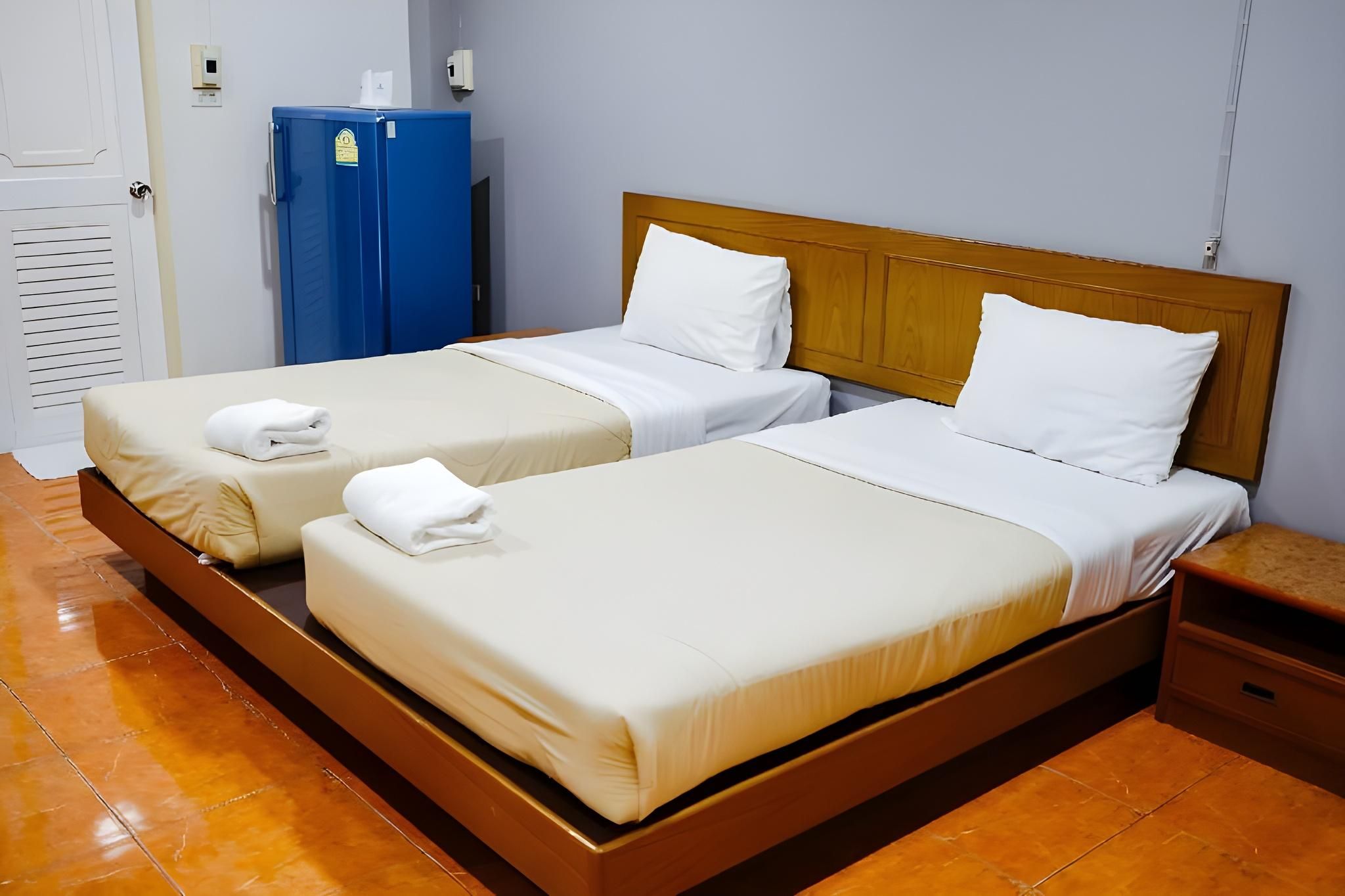 Tonkhoon Hotel Standard Twin Bed