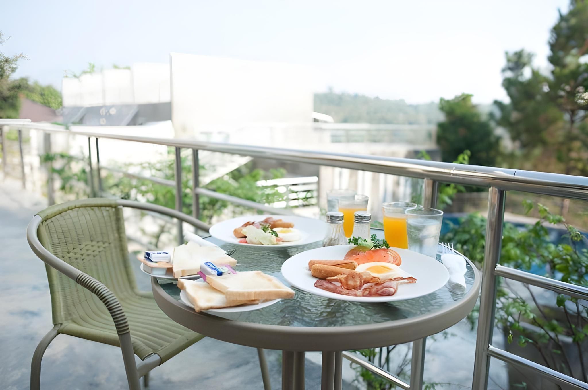 On The Rock Chaiyaphum Bed & Breakfast