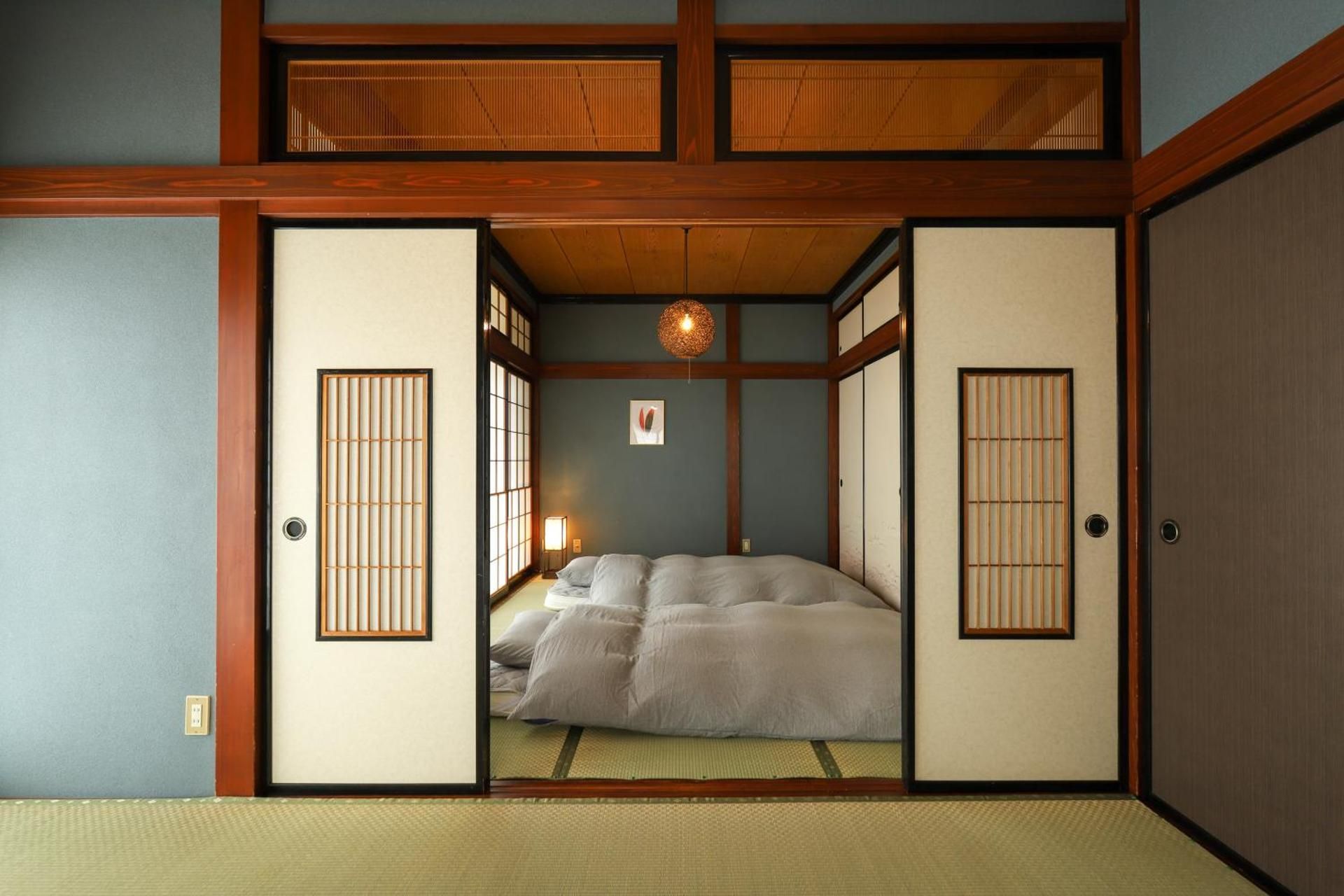 Japanese-Style Room
