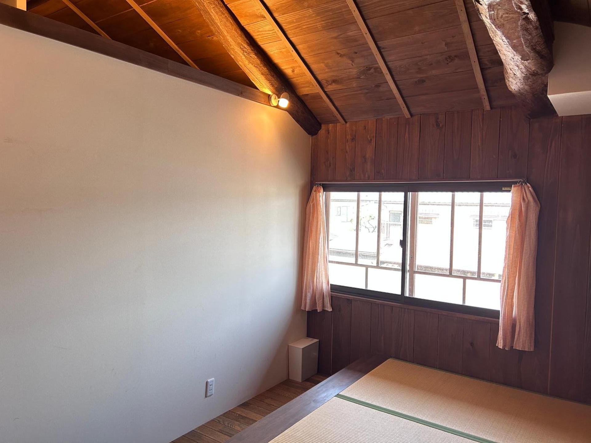 Economy Triple Room