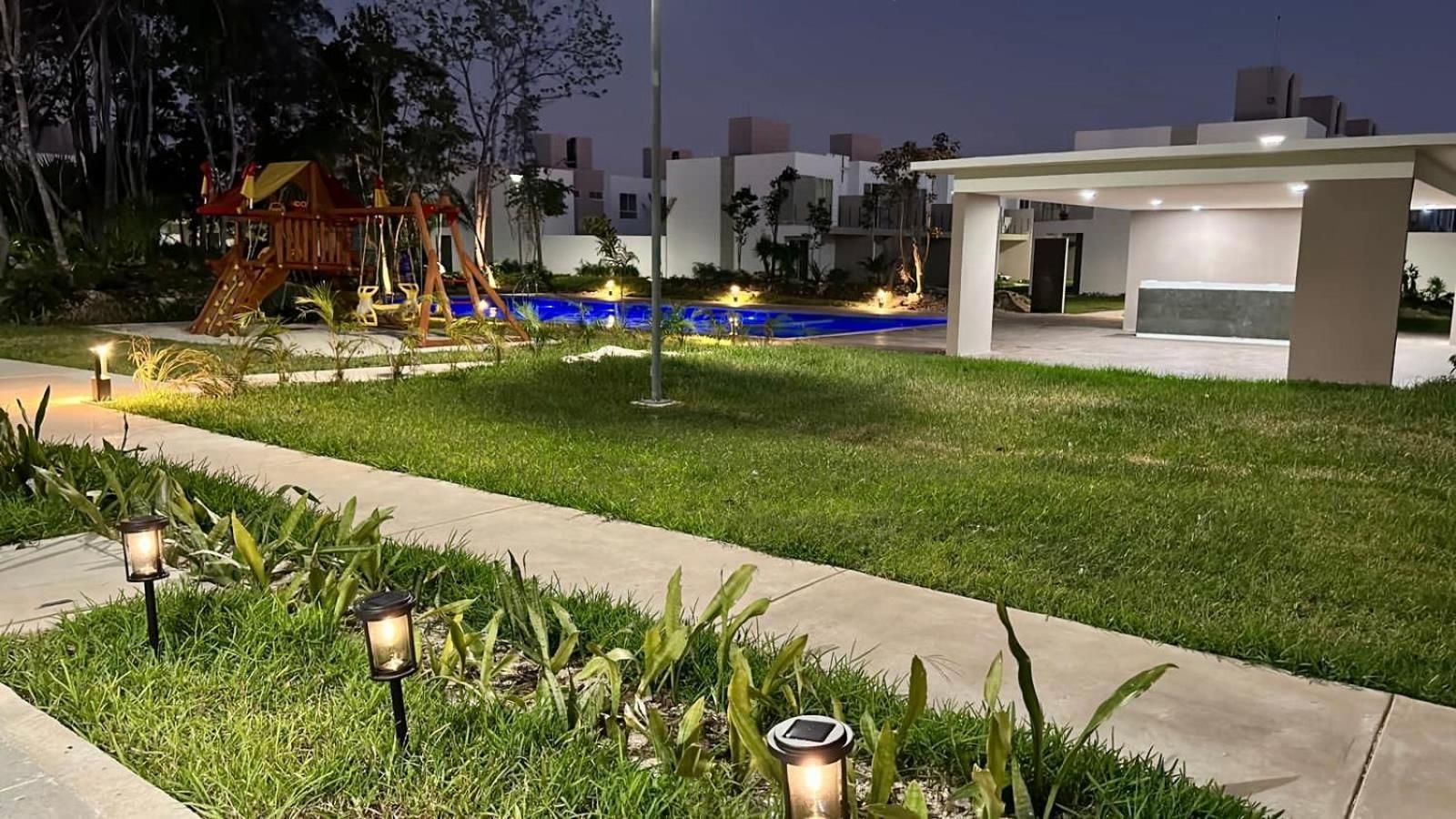 Franks House "Shared House" with Pool