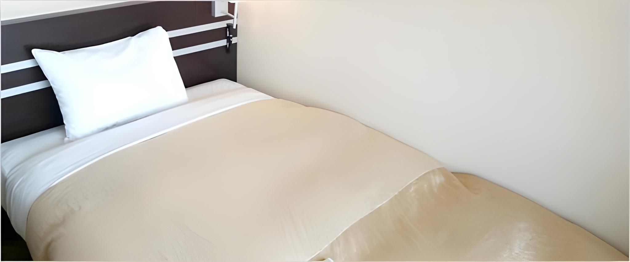 Wide Single Room - Smoking