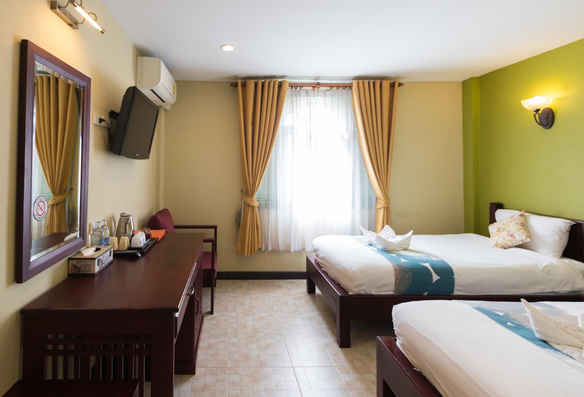 Deluxe Twin Bed