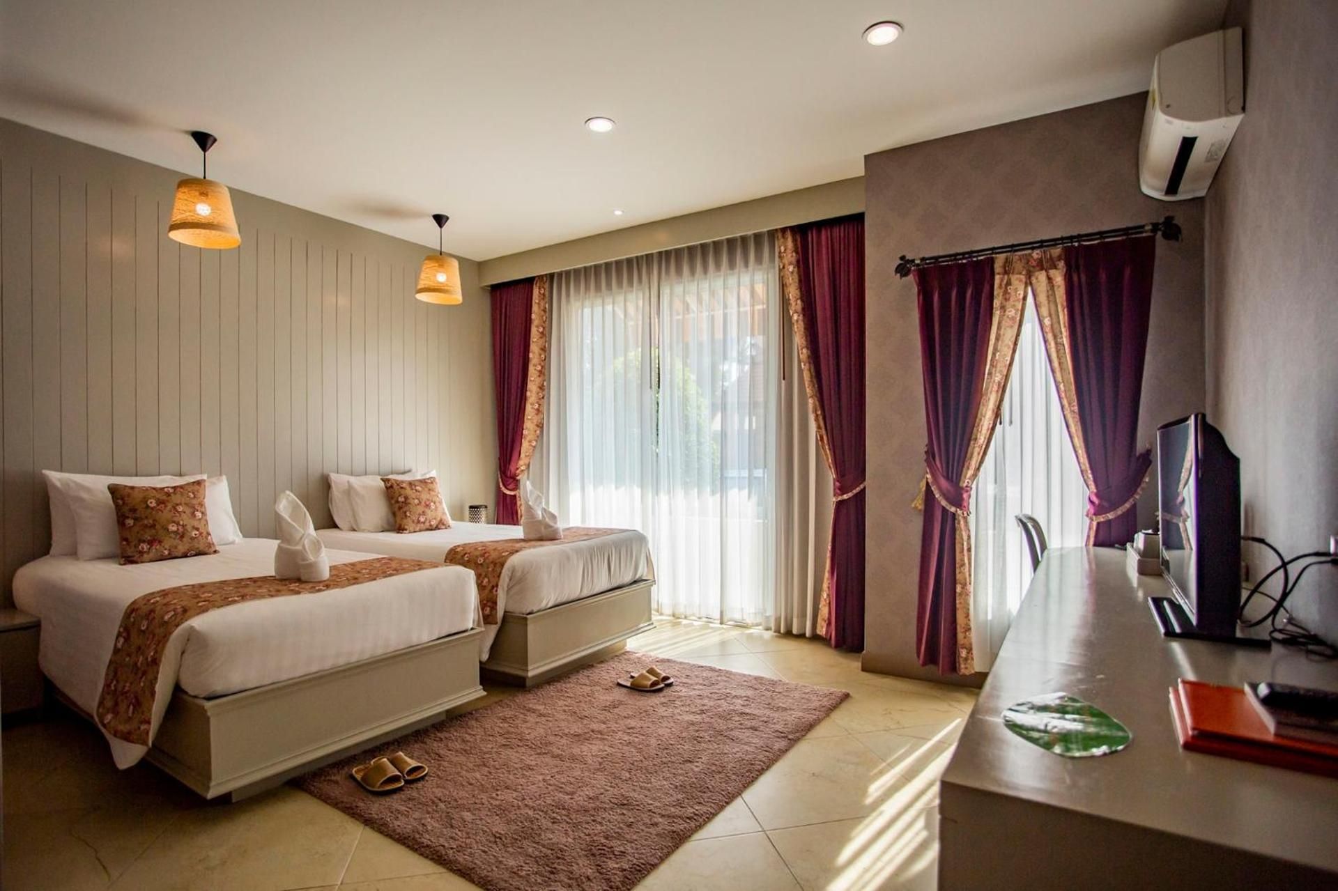 Double Room with Pool View