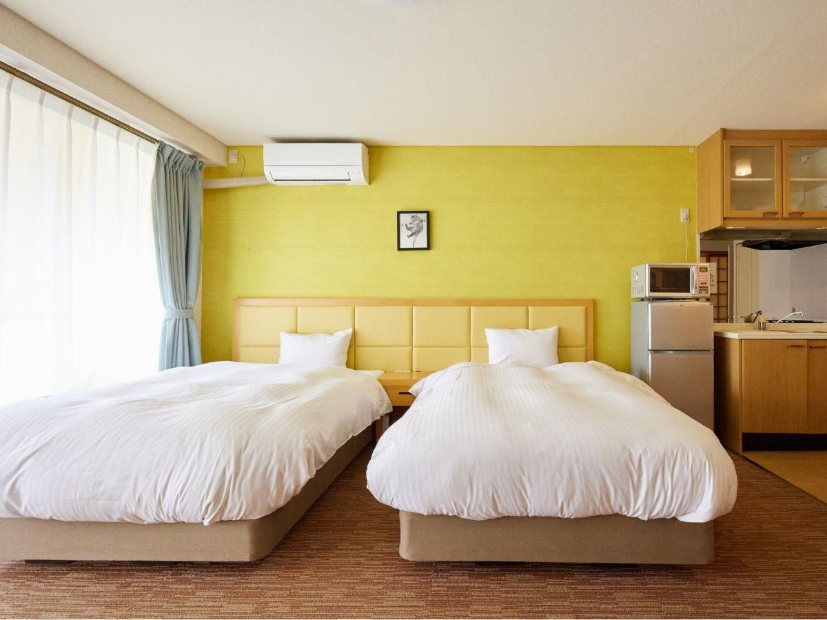 Twin Suite with Balcony - Non-Smoking