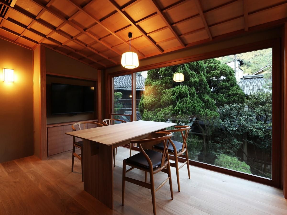 Japanese-Western Style Room with 2 Single Beds