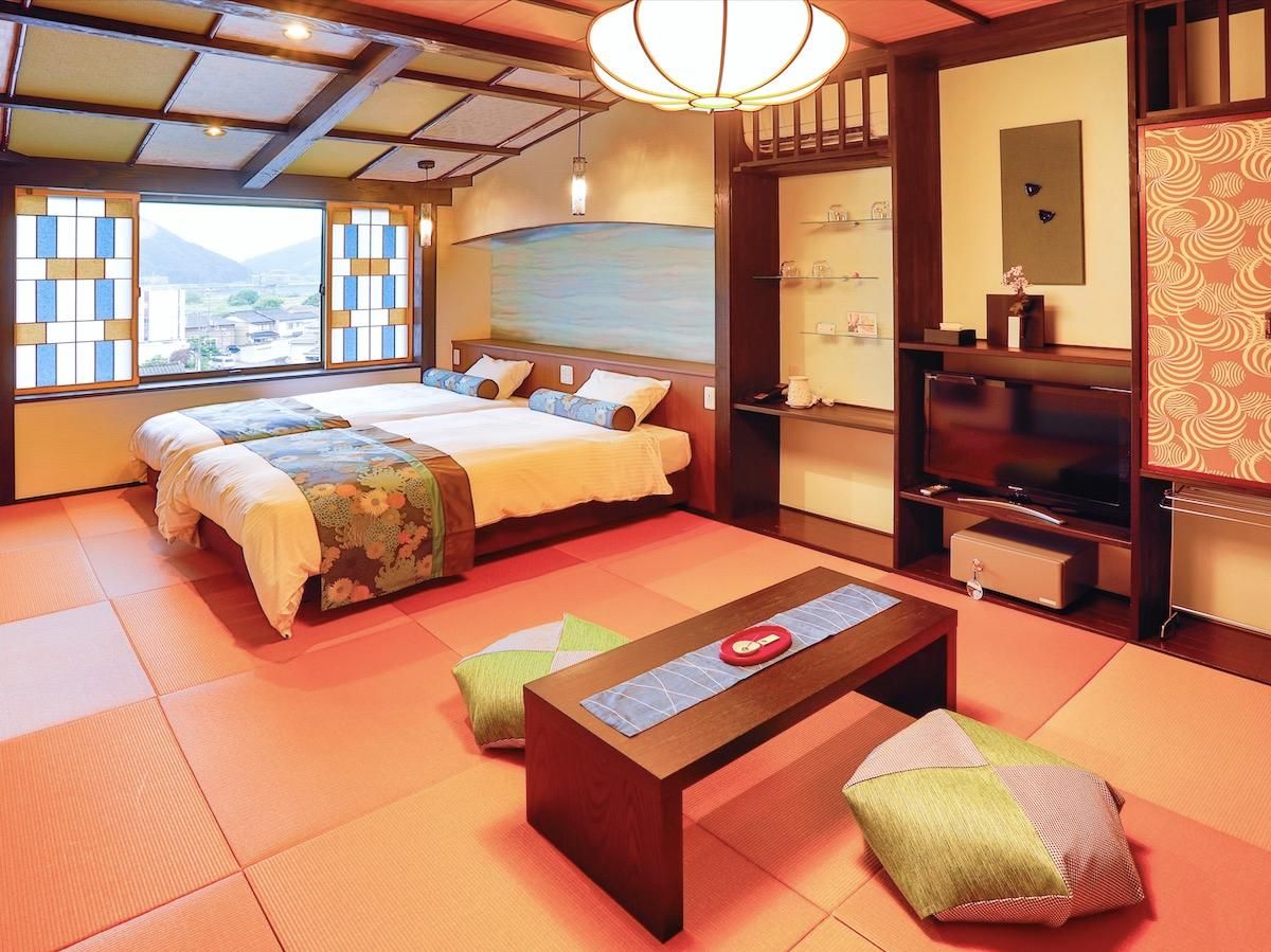 Twin Room for 3 People