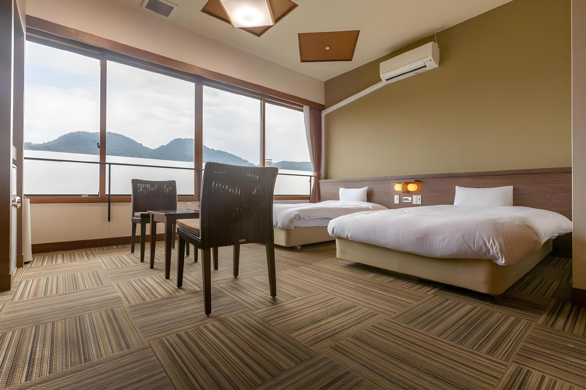 Standard Japanese-Western Style Room with Shared Bathroom - Non-Smoking