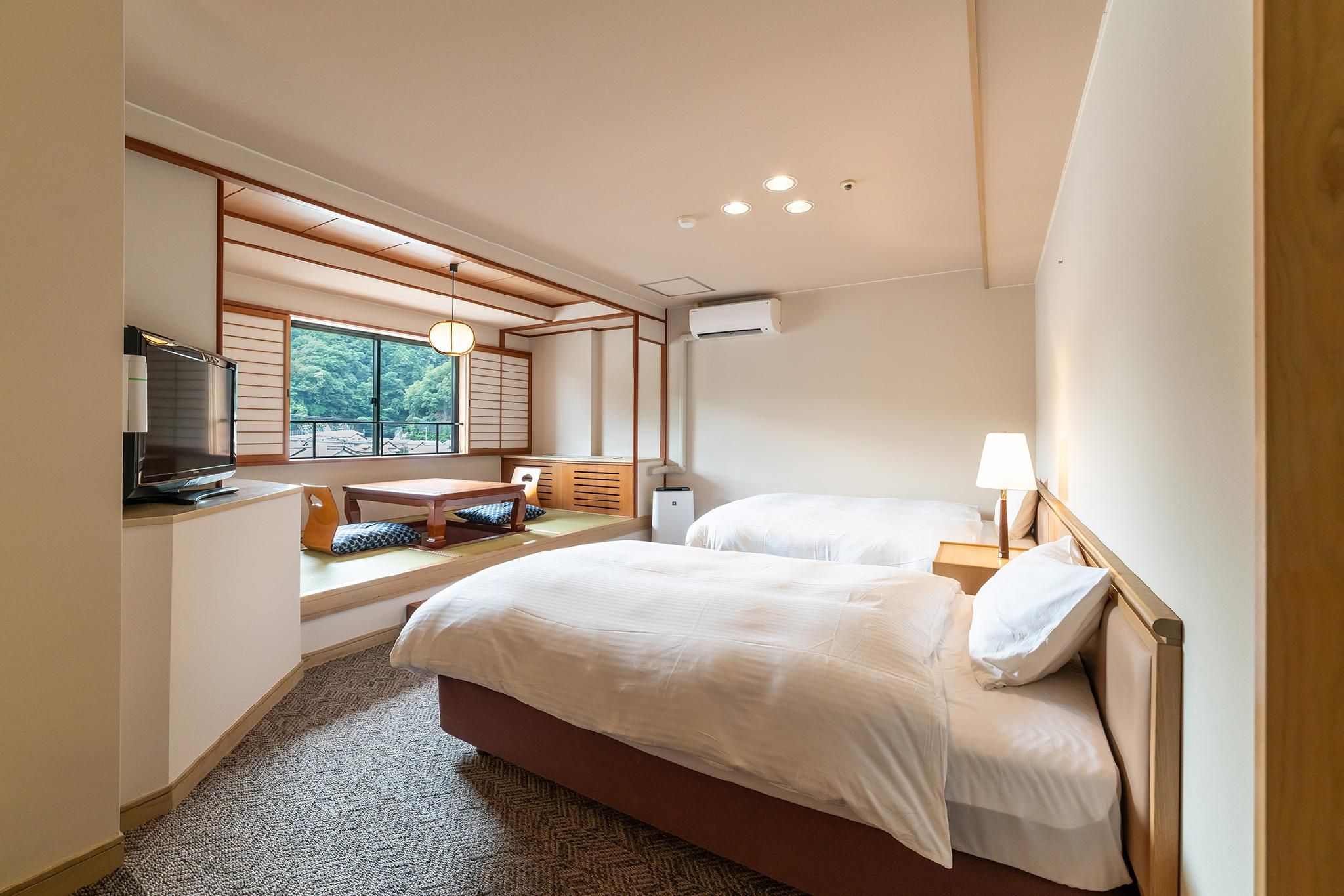 Standard Japanese-Western Style Room with Shared Bathroom - Non-Smoking