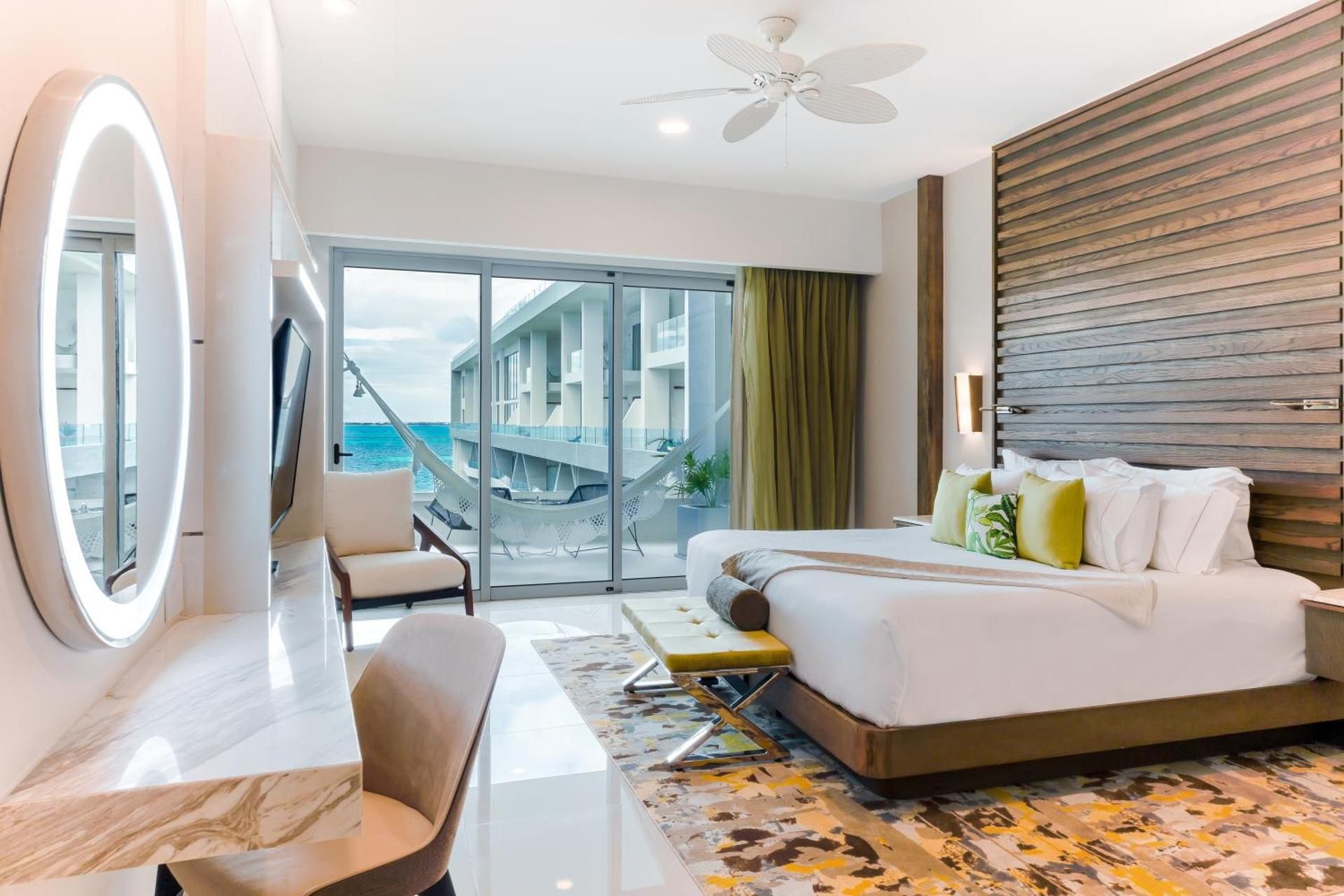 Junior Suite Ocean View King