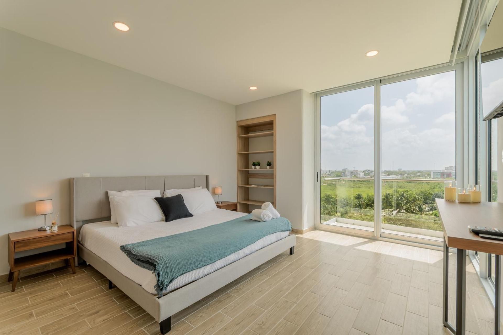 Suite with Balcony, Golf Course View