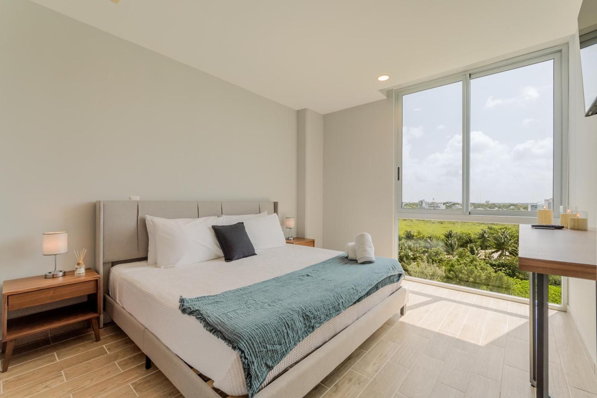 EHDEN Vacation Suites Puerto Cancun Junior Suite with Golf Course View