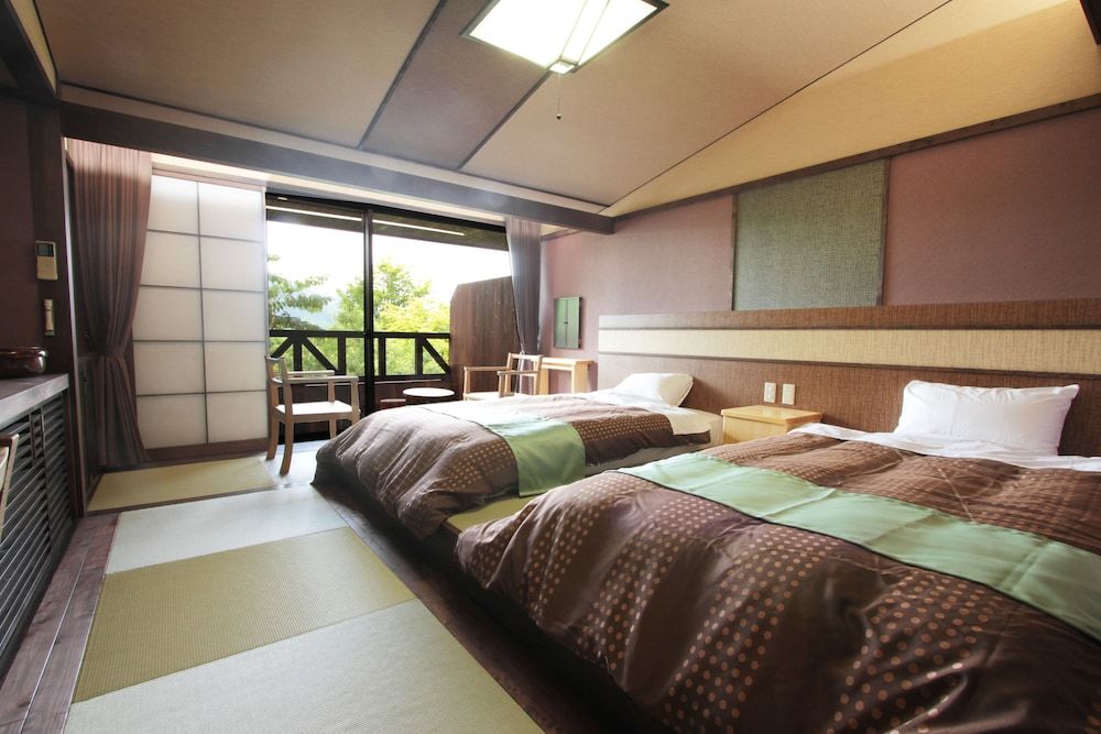Japanese Style Modern Twin Room