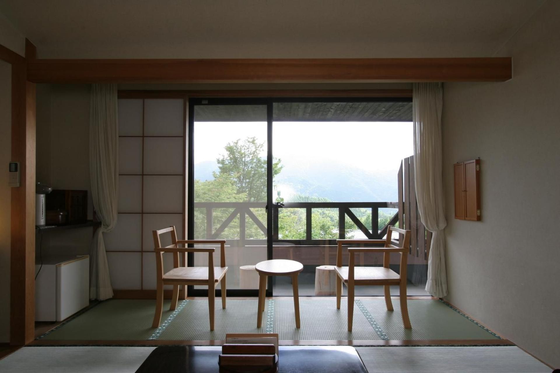 Japanese-Style Room