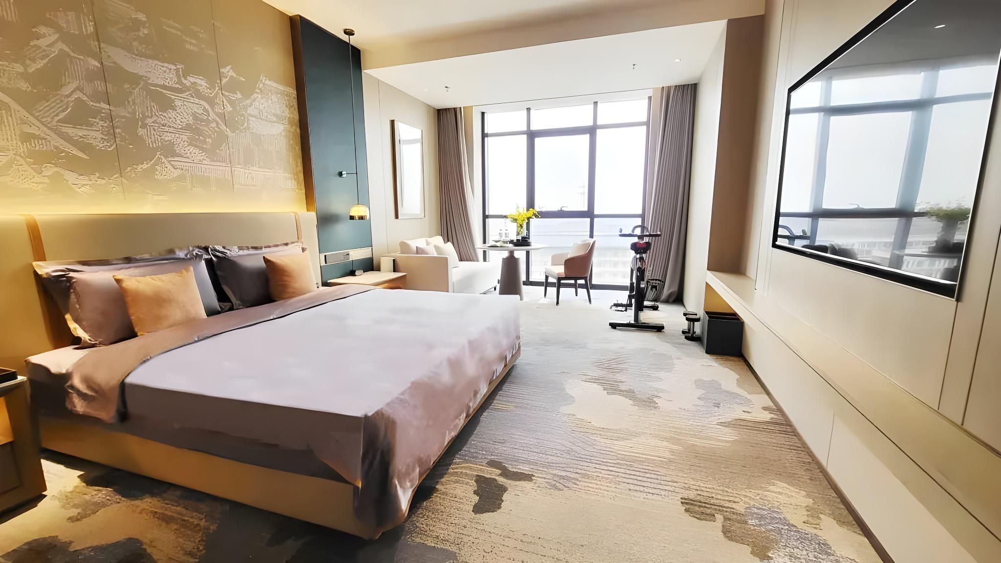 YUN-RAY INTERNATIONAL EXCHANGE CENTER Wellness Room with Reclining Chair - Portable Speaker Included