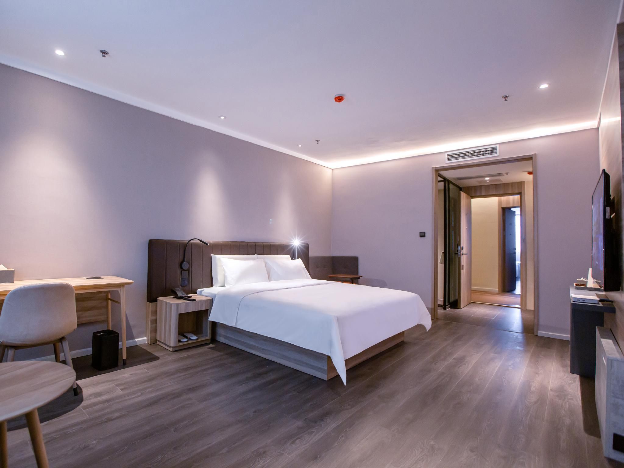 Huazhu - Superior BedRoom