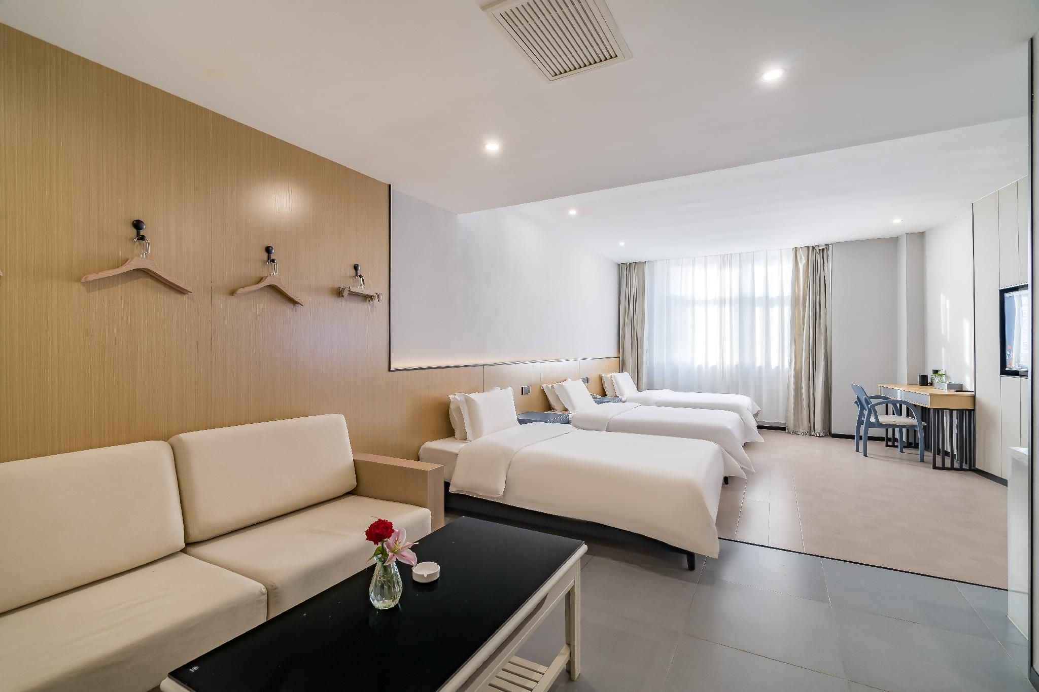 Urba Hotel Jinzhou Century Mall Deluxe Triple Rooms 2