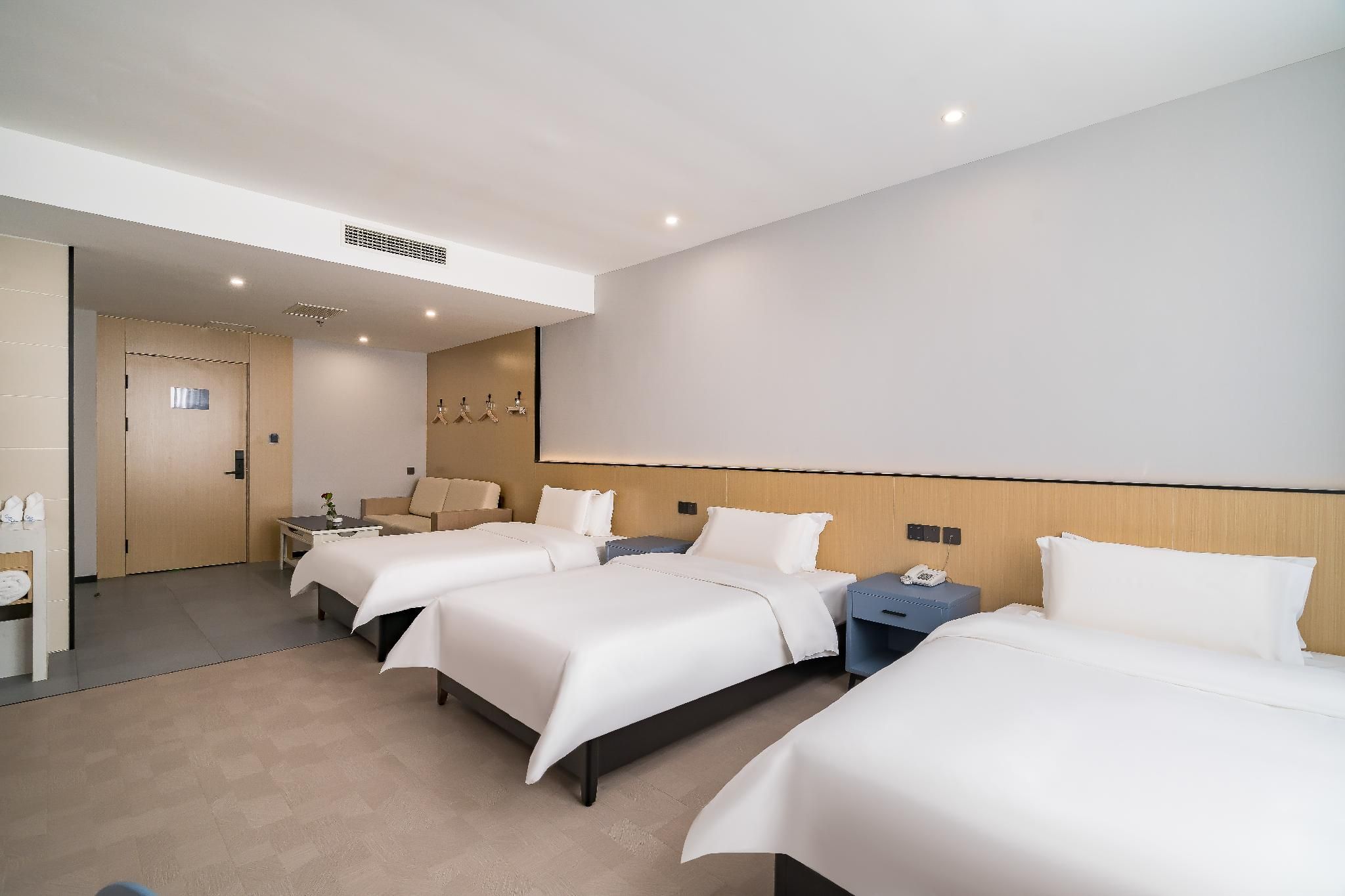 Urba Hotel Jinzhou Century Mall Deluxe Triple Rooms 3