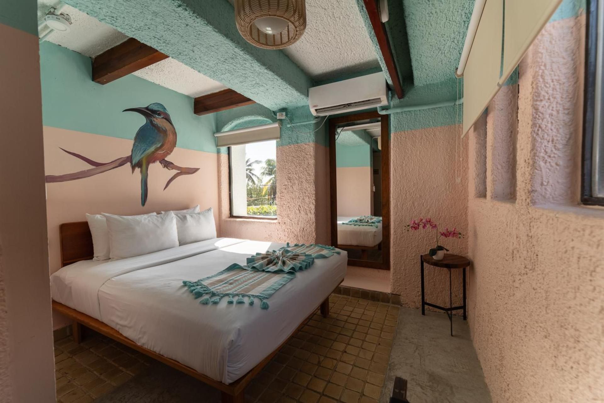 Selina Cancun Laguna Hotel Zone Compact Private Room, Shared Bathroom 2