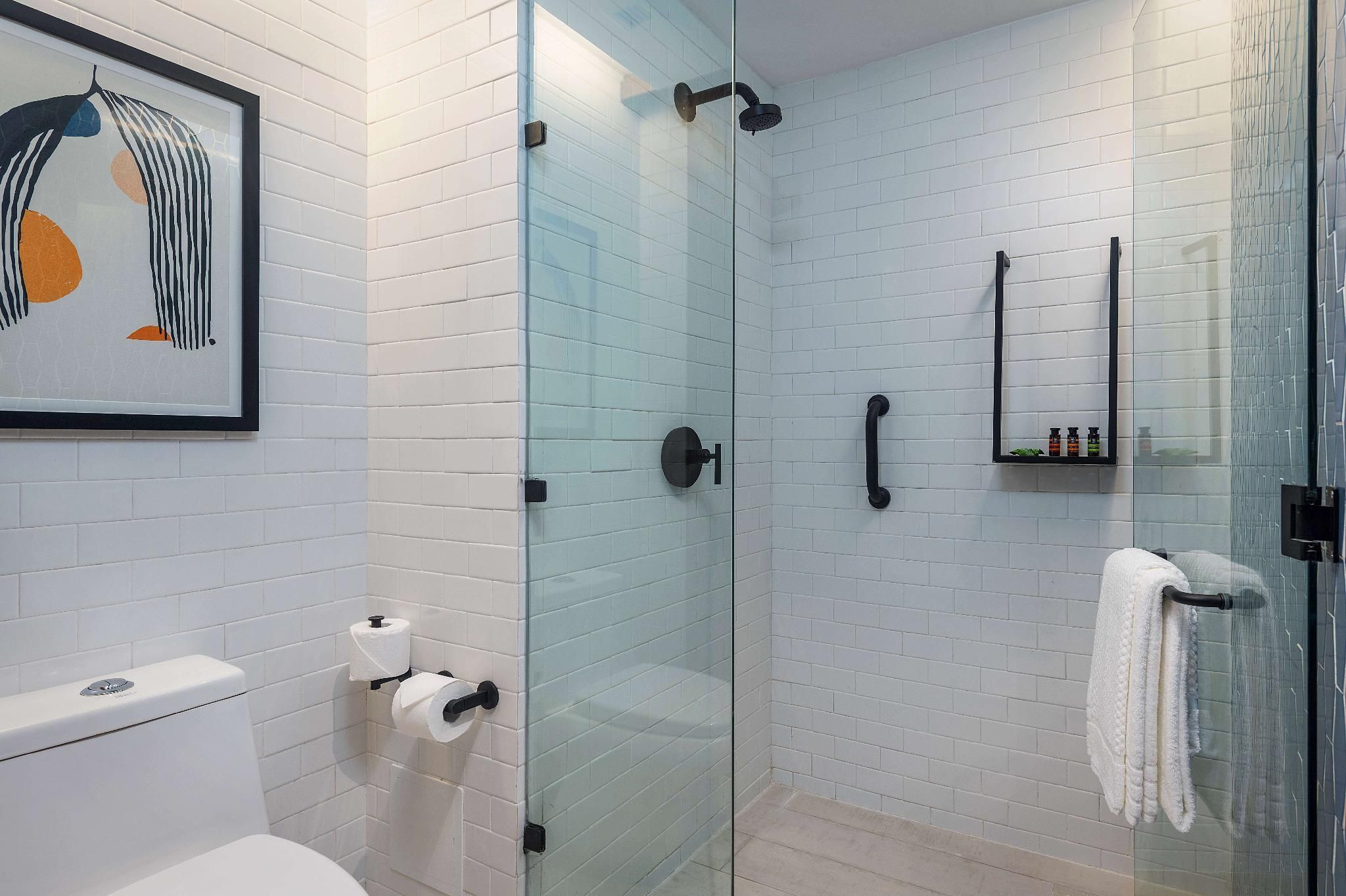 SUNSET BAY VIEW TWO QUEEN BEDS ROOM