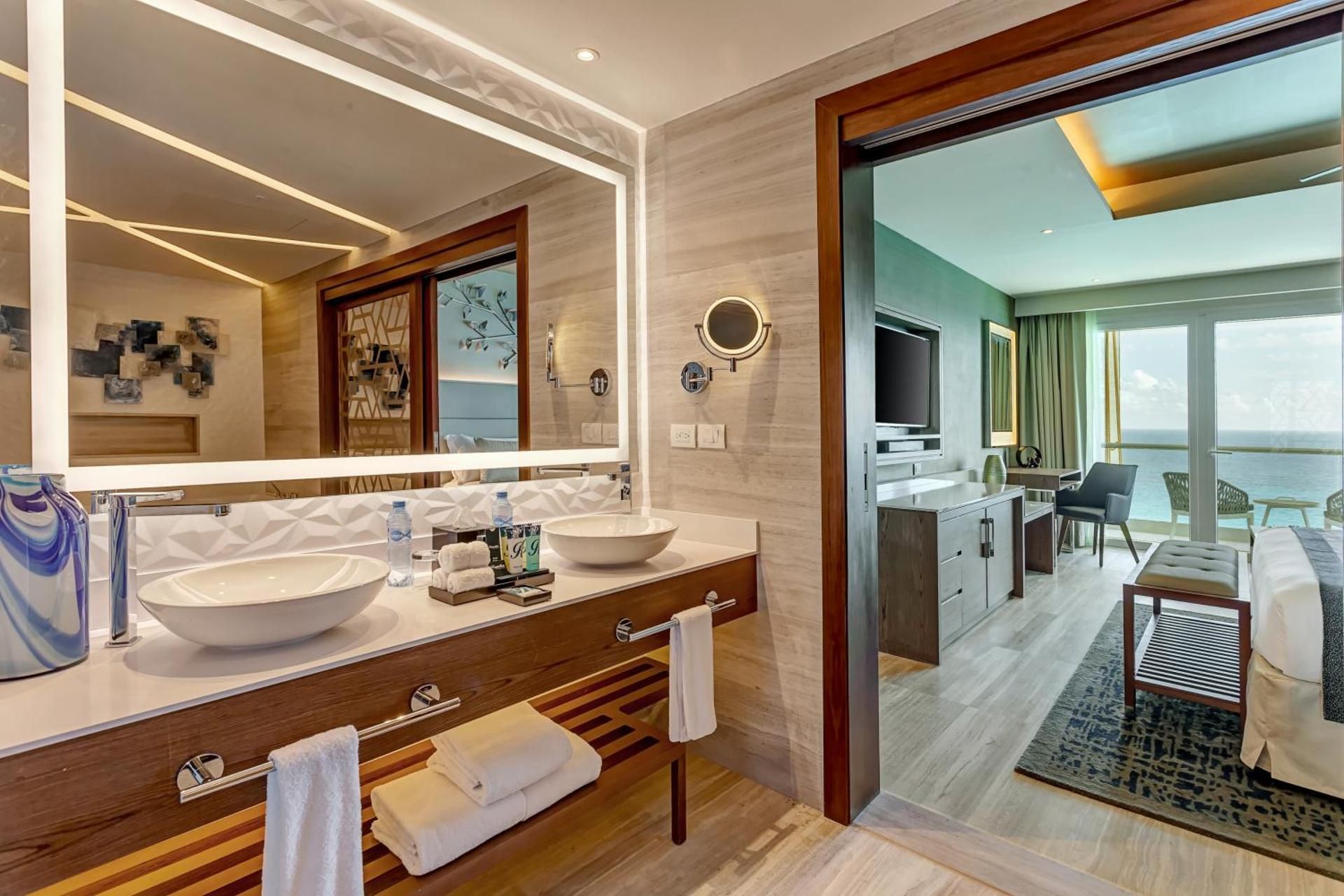 Luxury Chairman Two Bedroom Suite Ocean Front Diamond Club