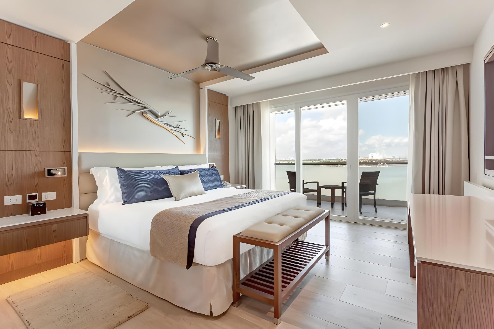 Luxury Suite Sunset View
