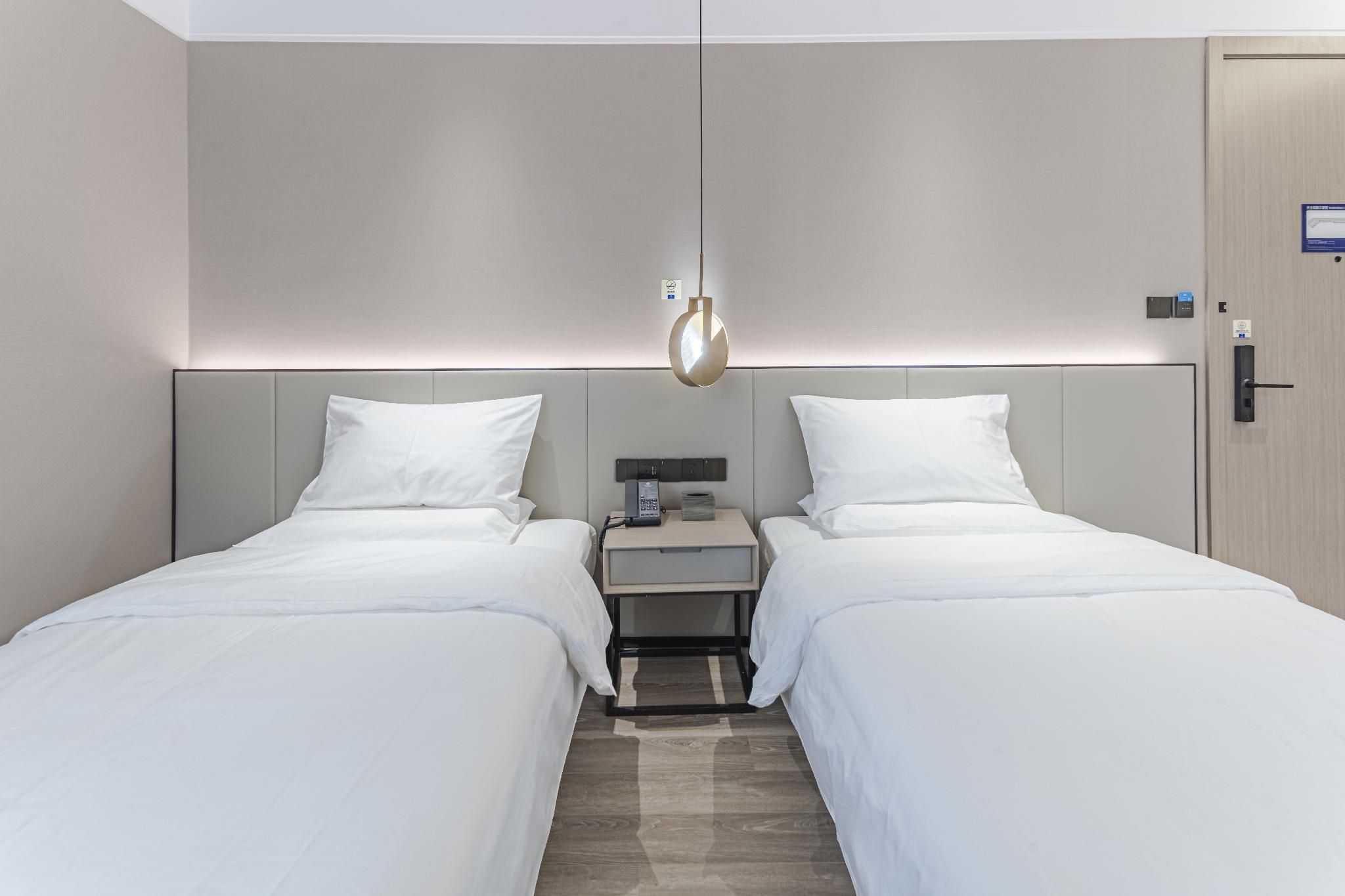 Starway Hotel Shijiazhuang Railway Station East Square SHUYA Superior Twin Room 3