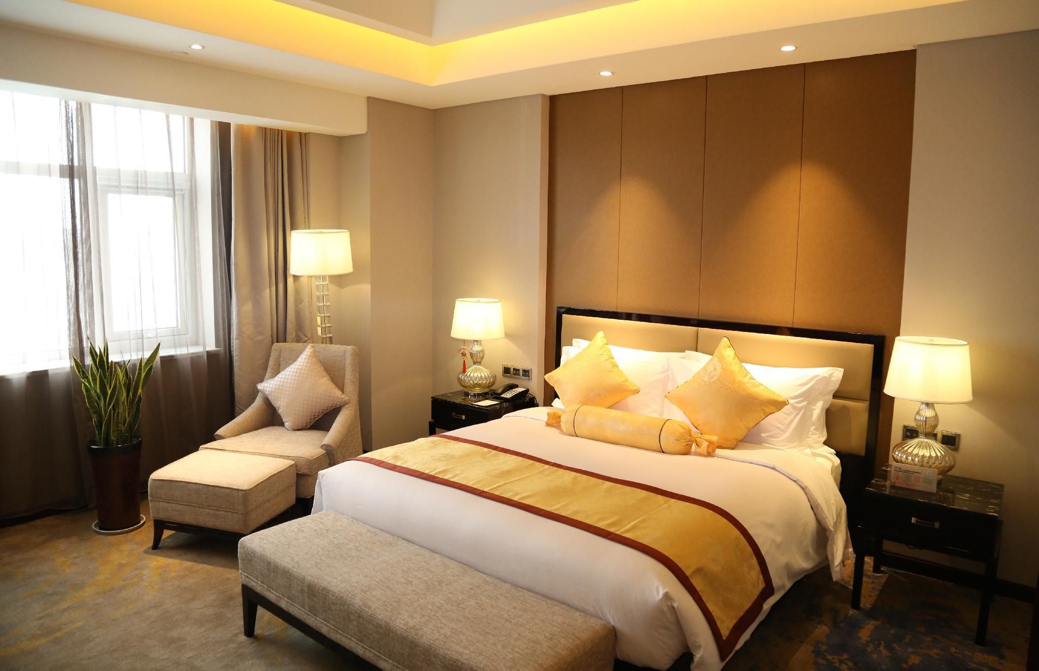Deluxe Suite
