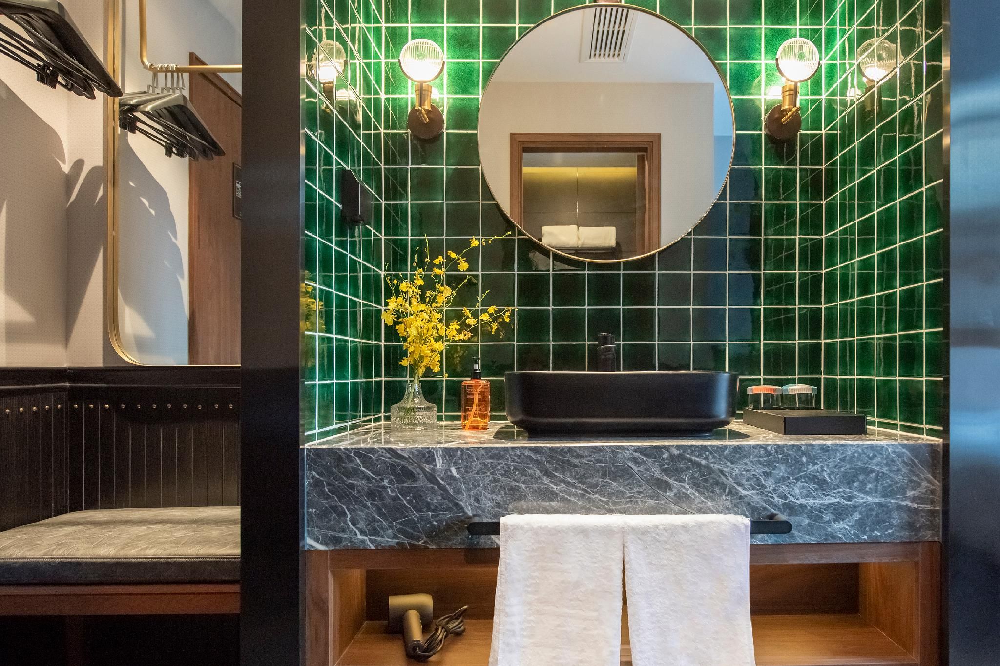 Huazhu - Daziji Bed Room