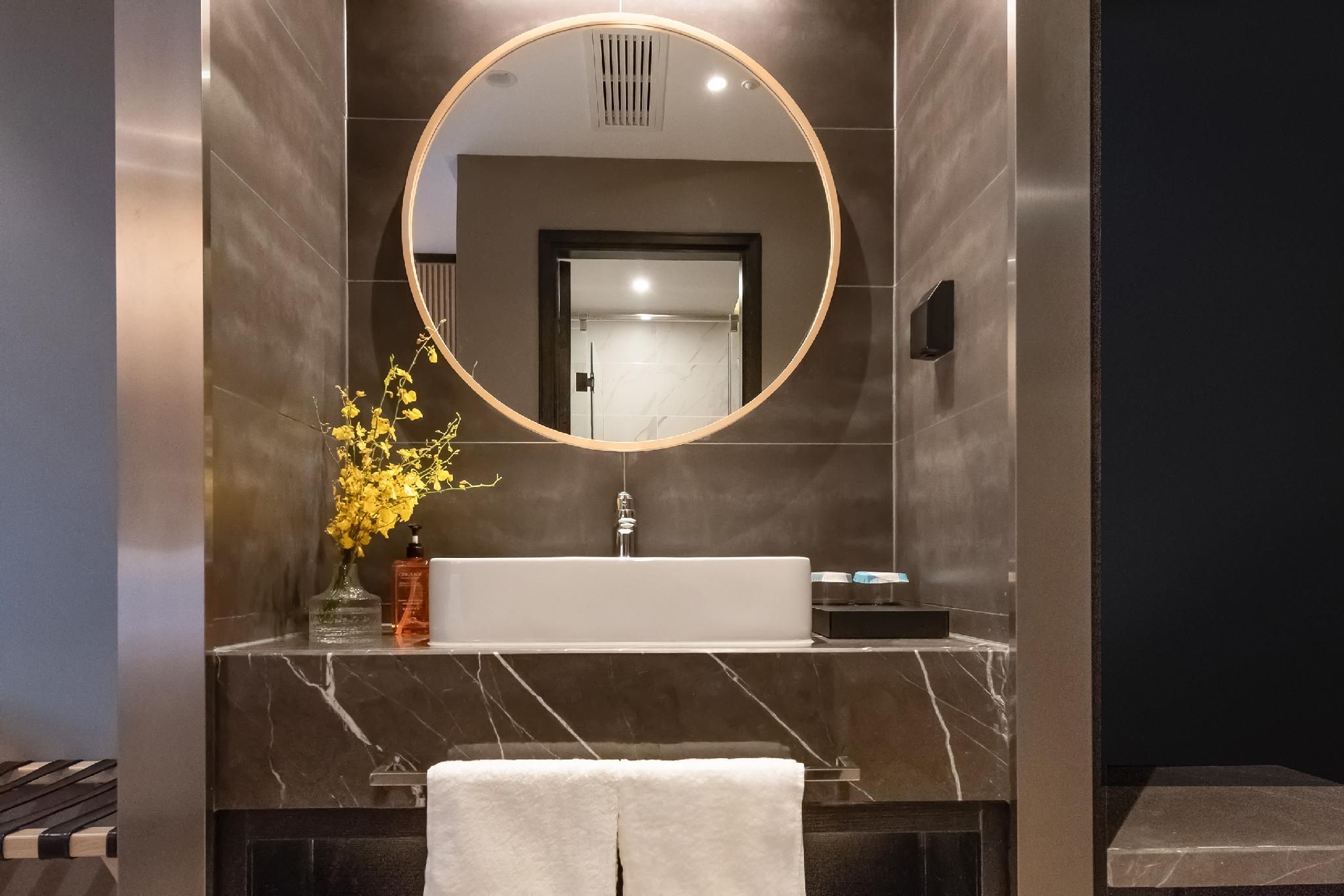 Huazhu - Yinju 1 Bed Room