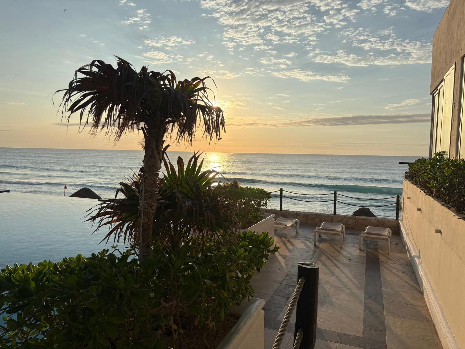 Cancun Plaza Condo Mexico