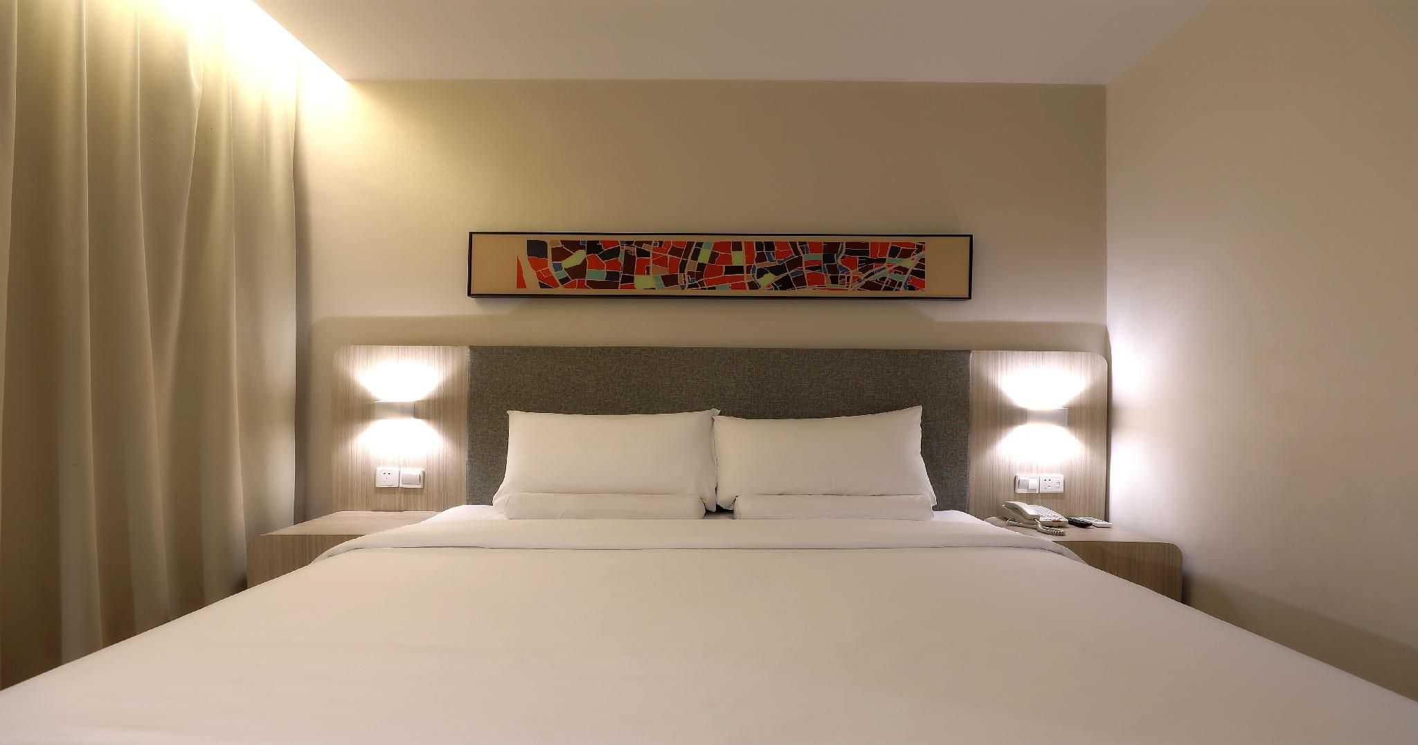 Business Queen Bed Room