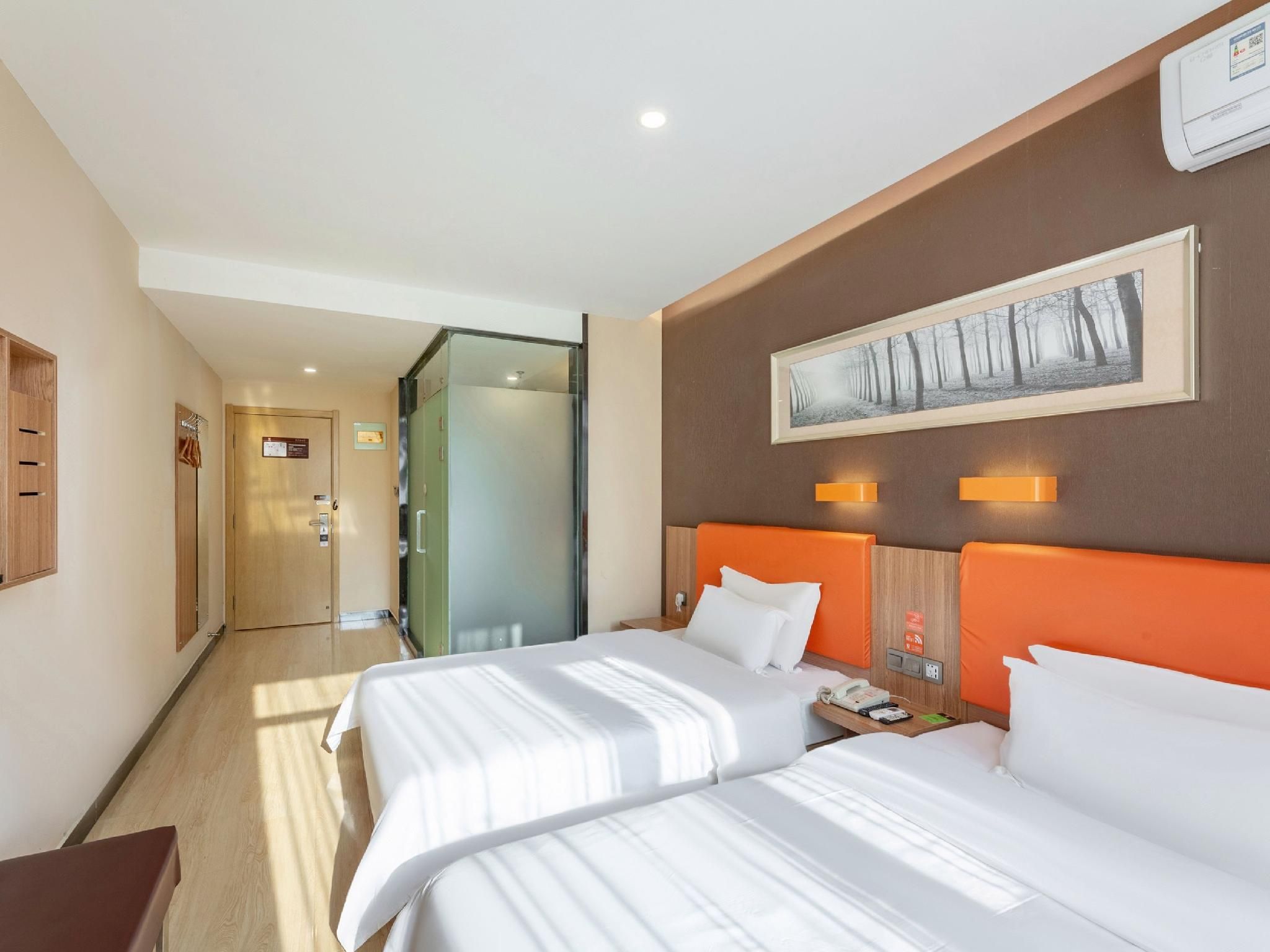 Featured Twin Room