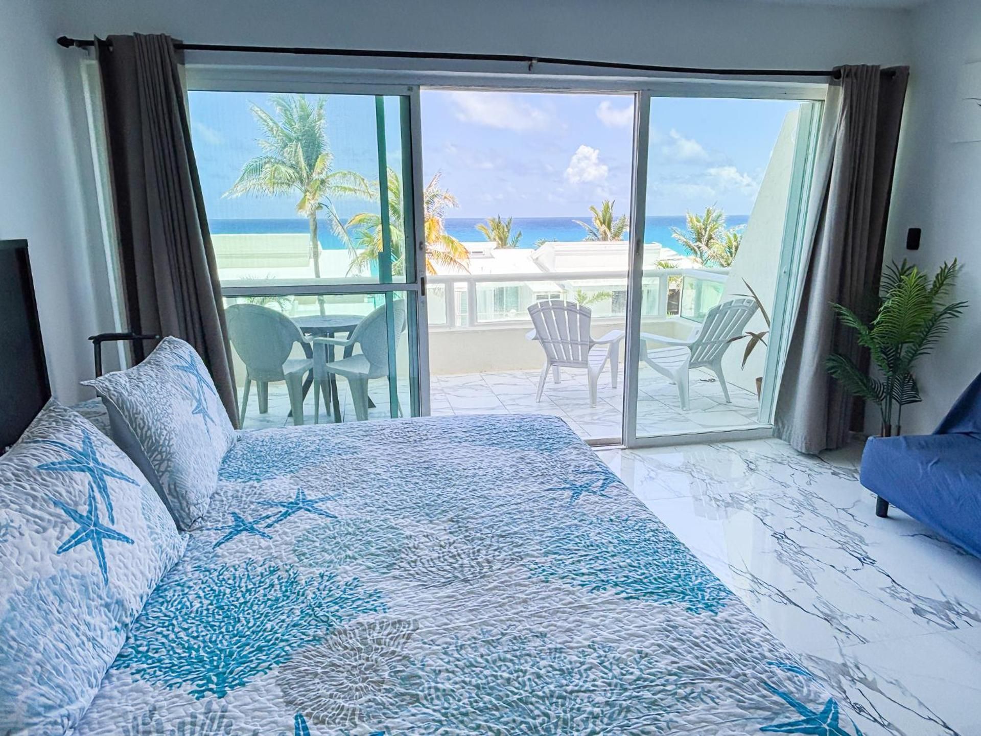 Apartment with View and Balcony