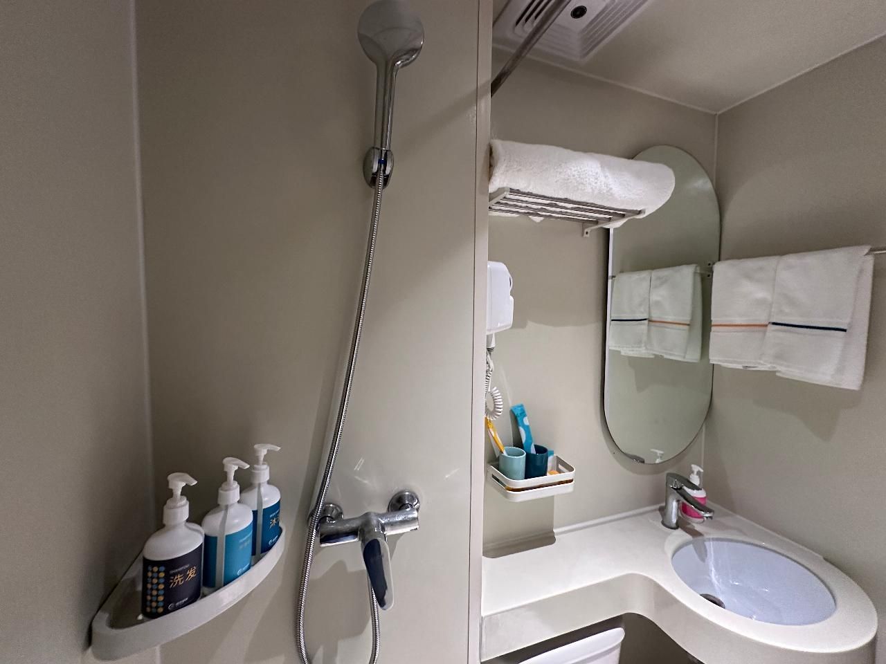 Dossen - Speical Offer Twin Room