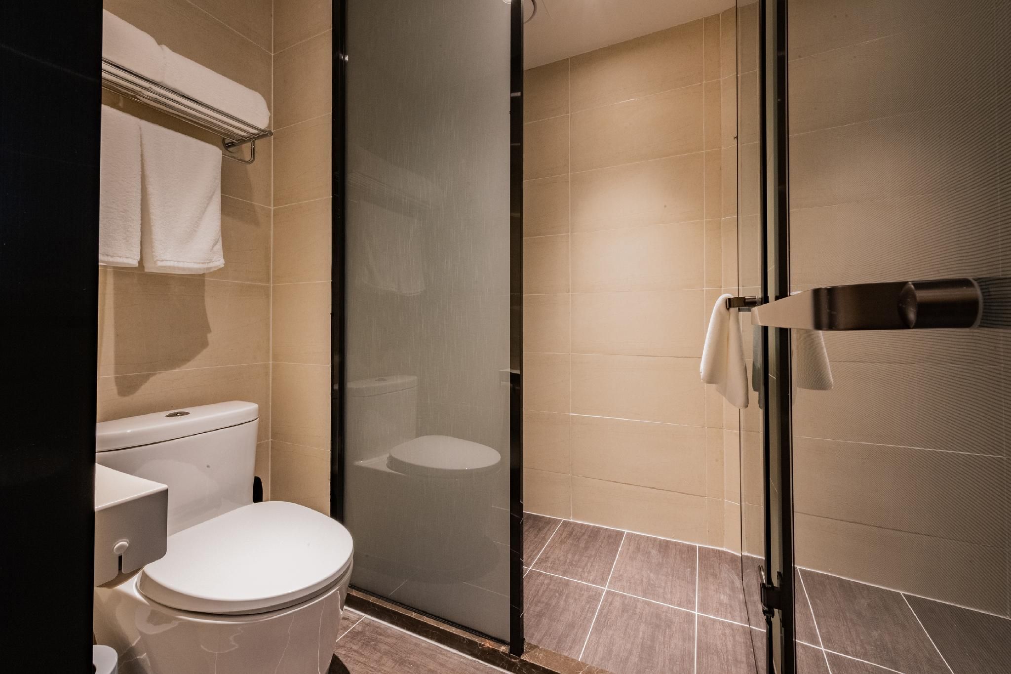 Business Queen Bed Room