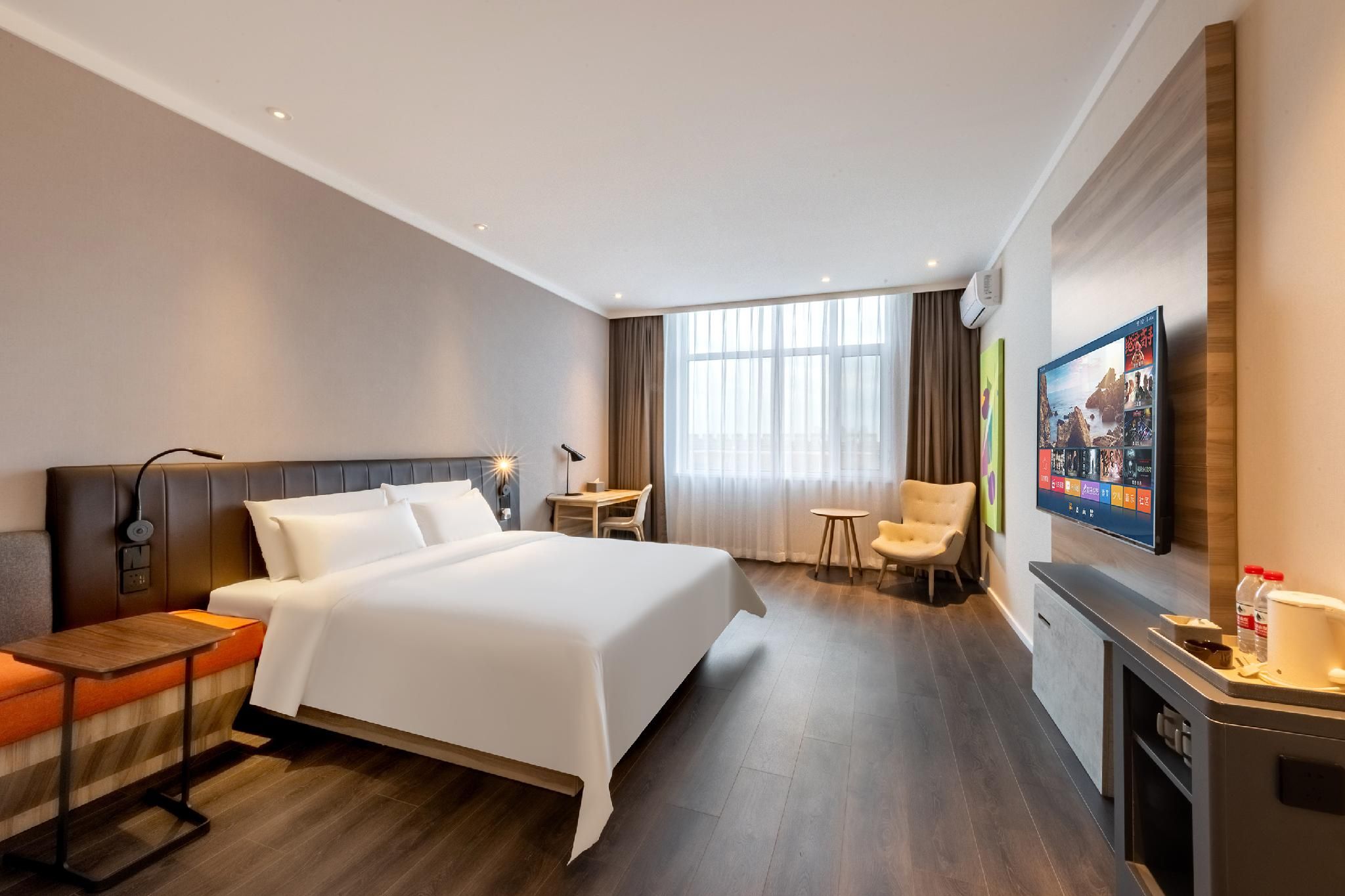 Business Queen Bed Room