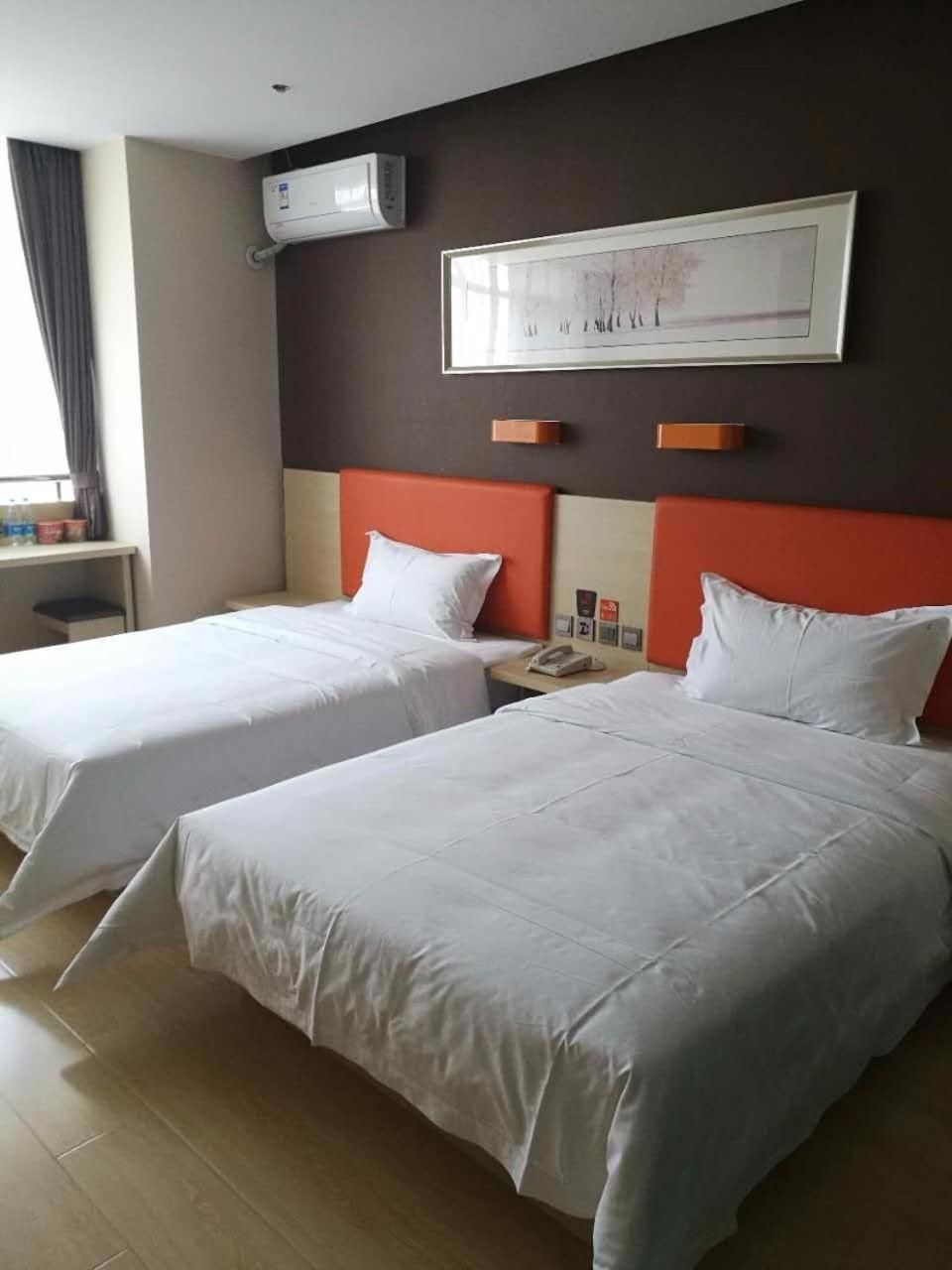 Premium Deluxe Twin Room