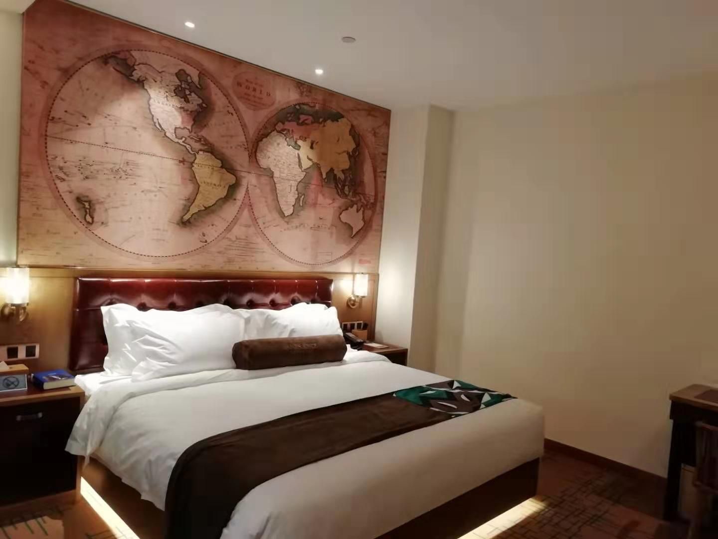 James Joyce - Chunxiang Lifestyle Room
