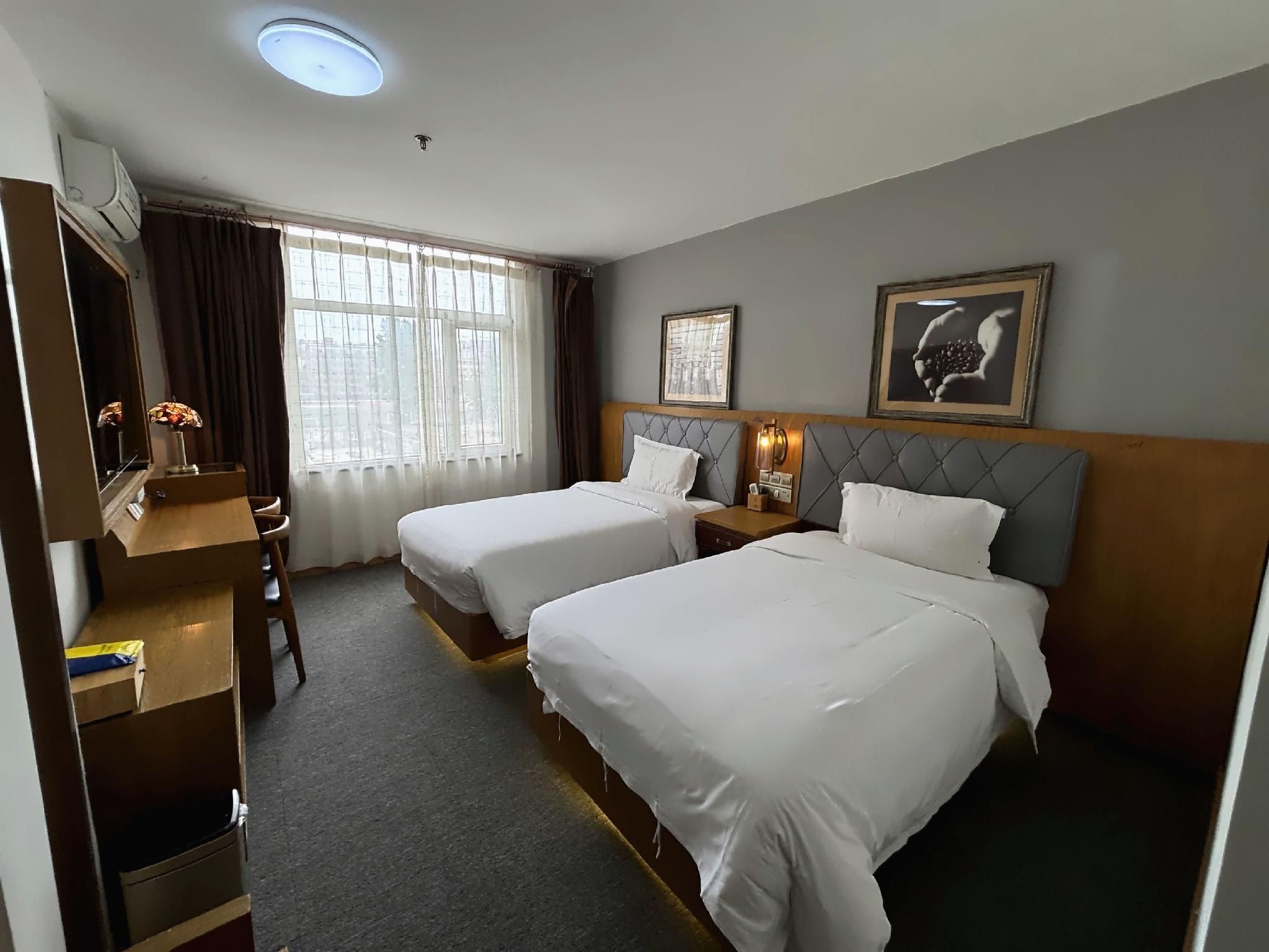 Select Twin Room