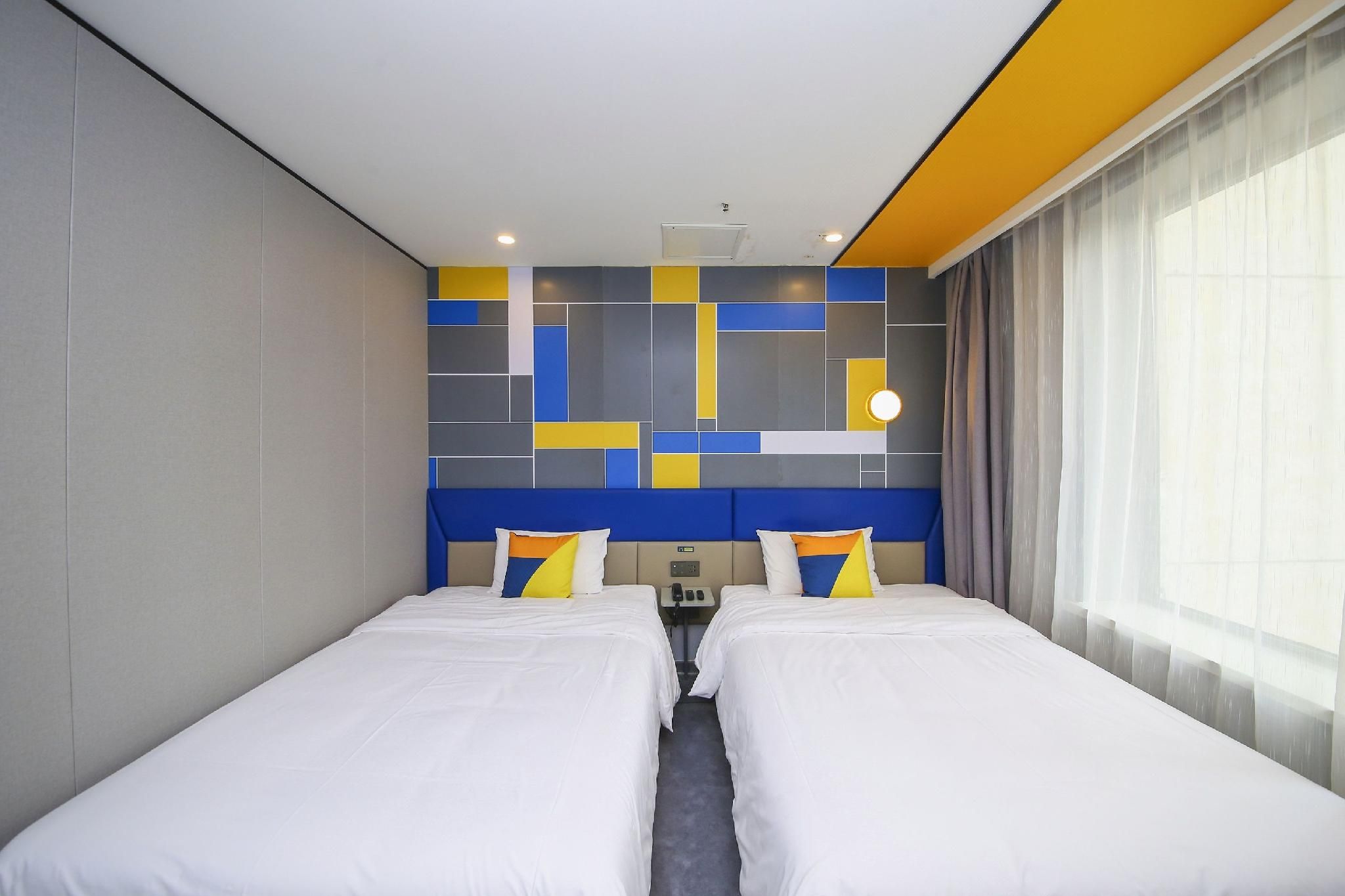 WH - New 7 Days Comfort Twin Room