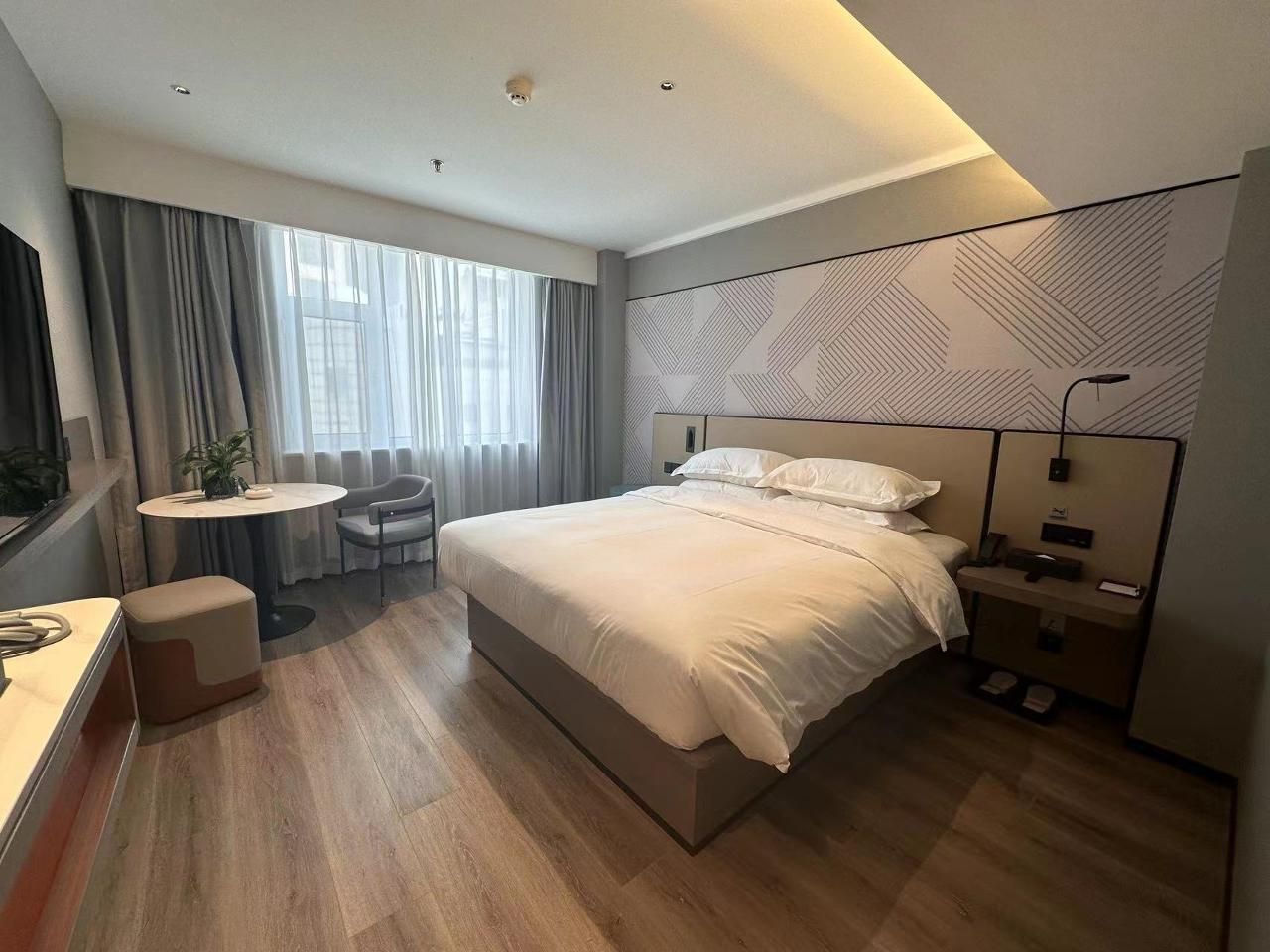 Dossen - Deluxe Bed Room