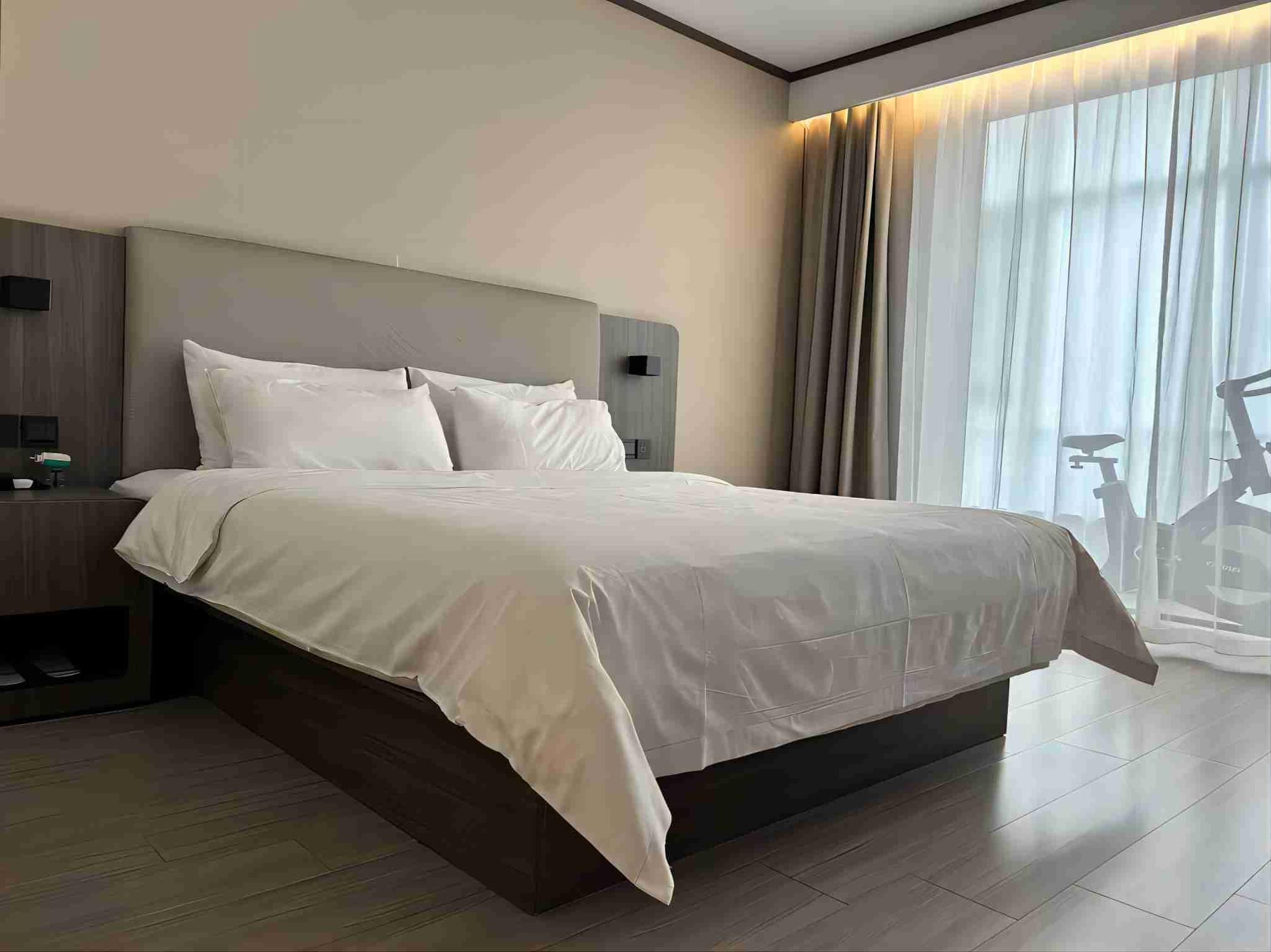 Business Queen Bed Room