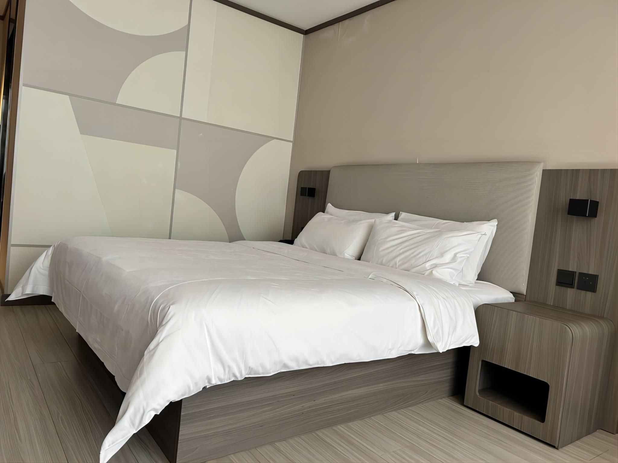 Business Queen Bed Room