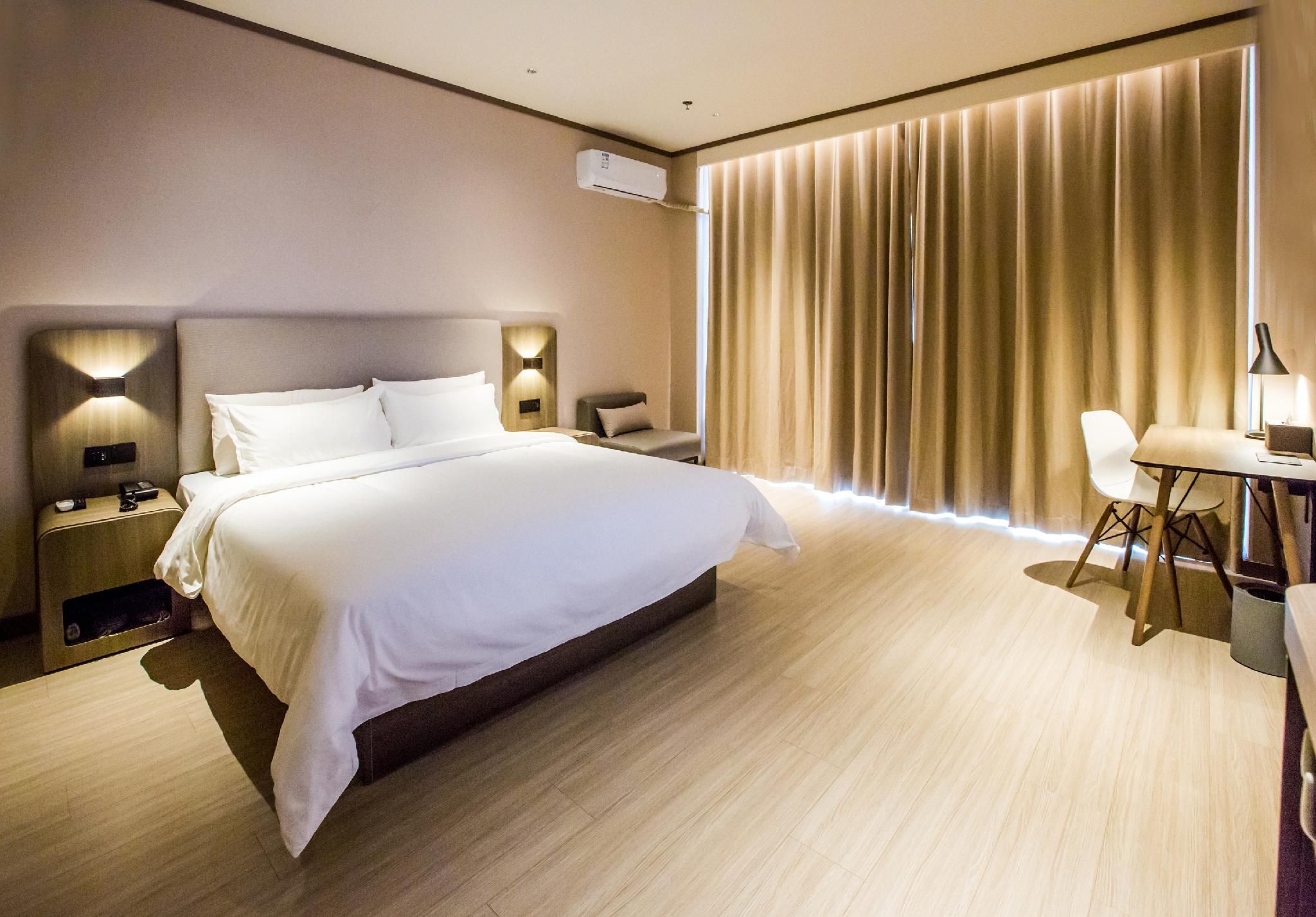 Huazhu - Superior BedRoom