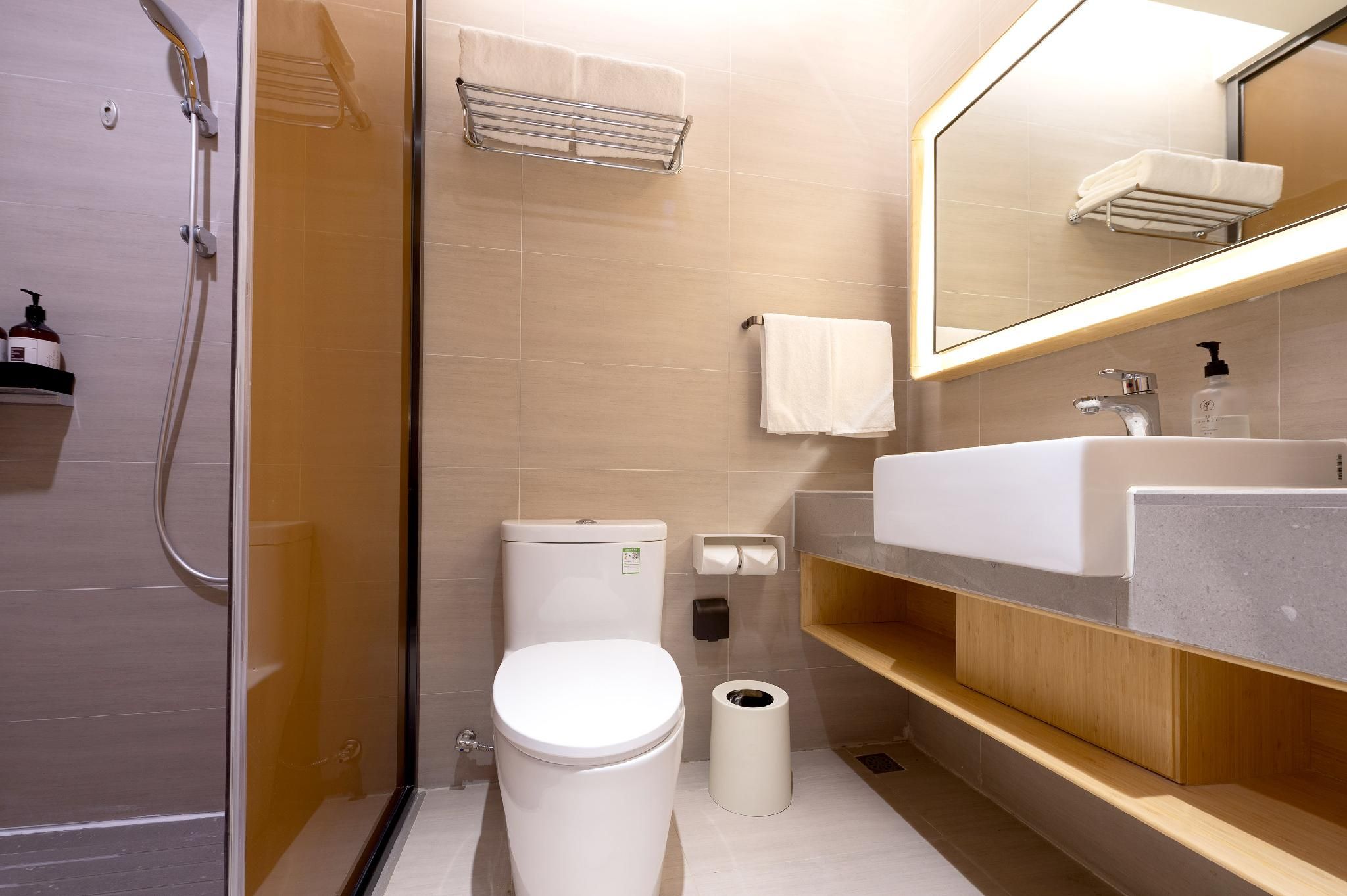 Business Queen Bed Room