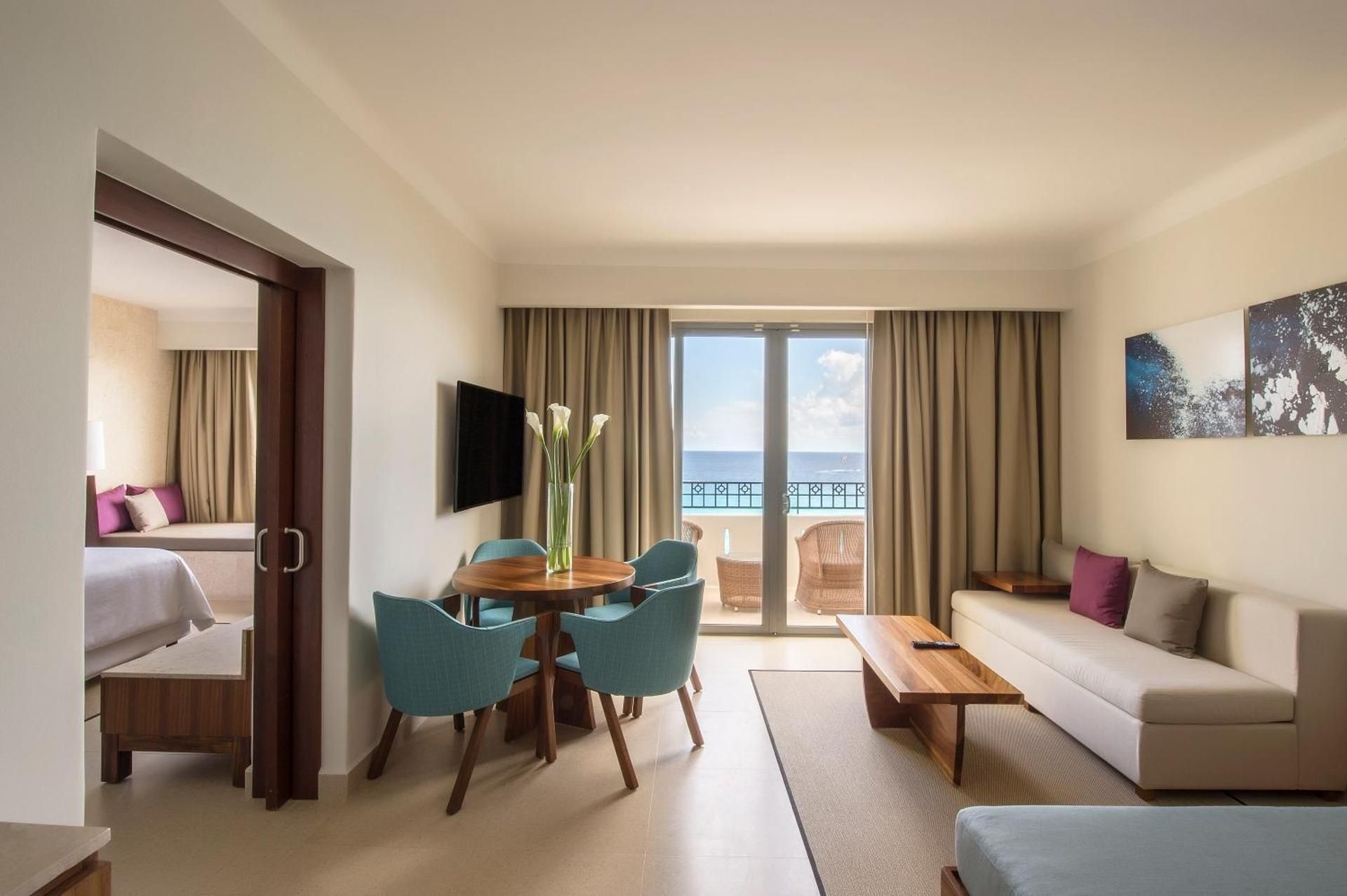 Honeymoon Suite