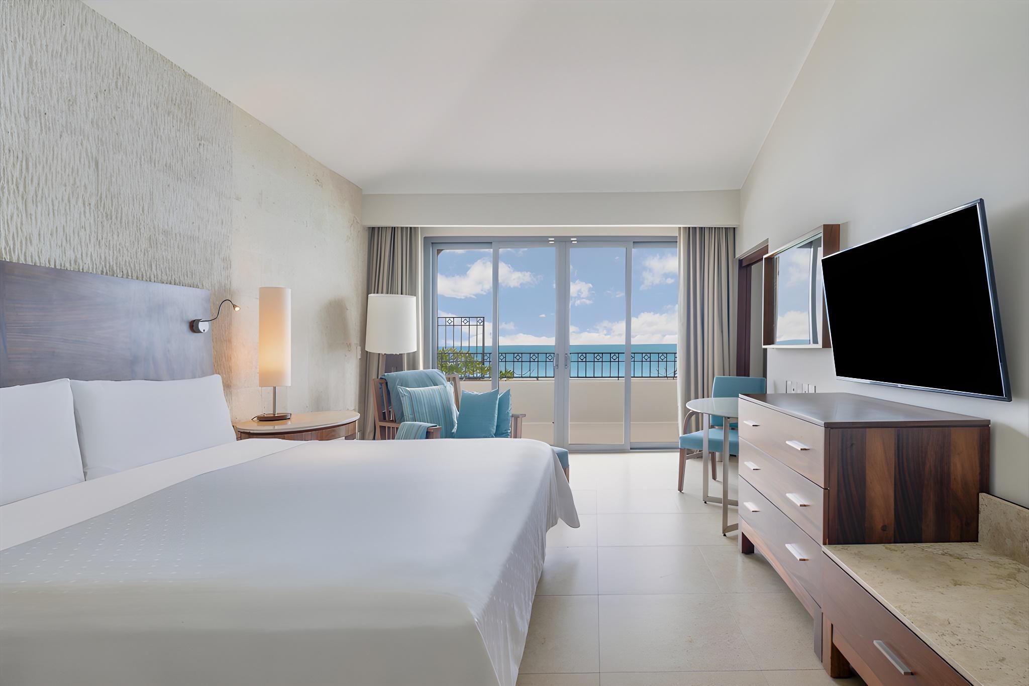 Serenity Ocean Front Suite, 1 King